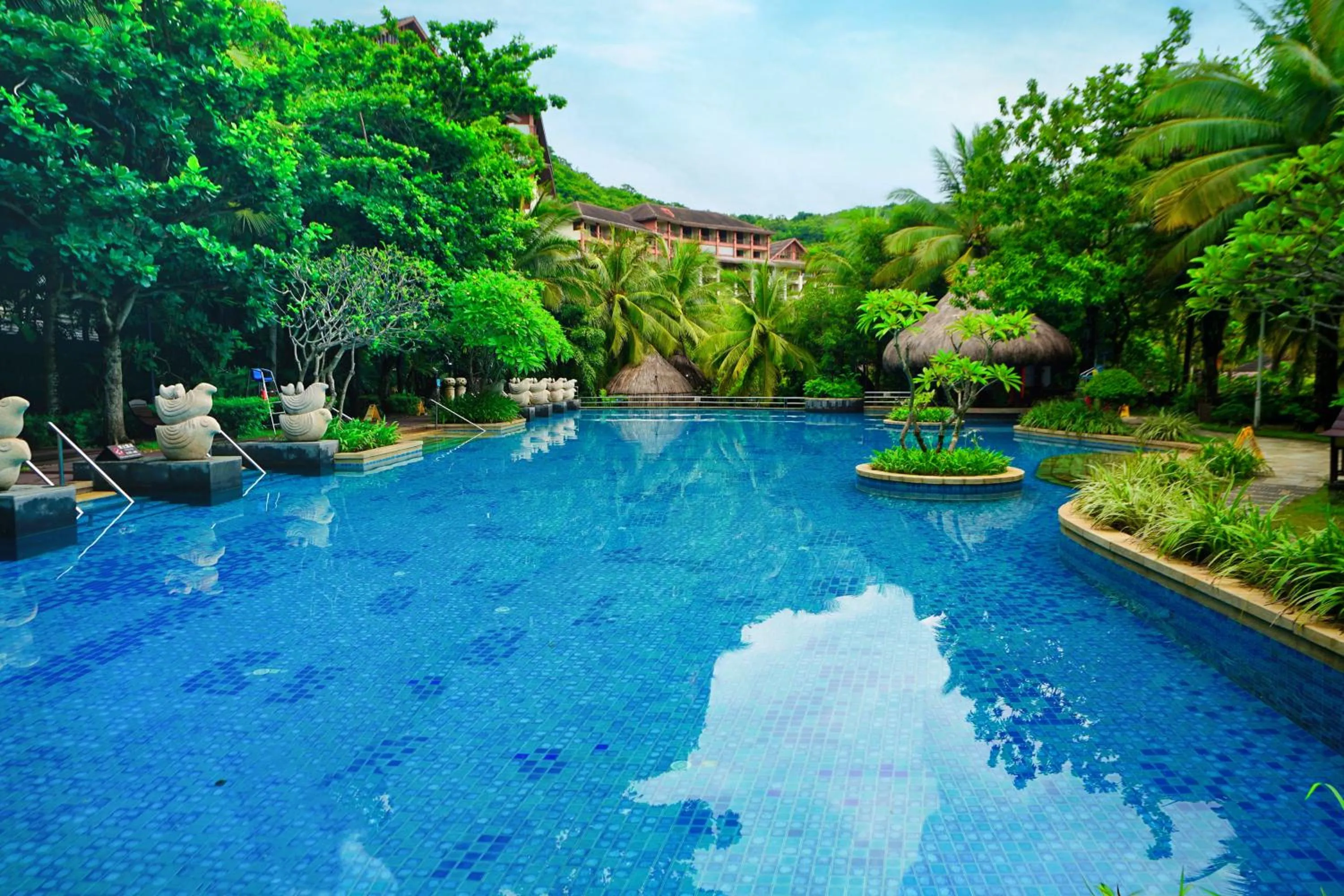 Swimming pool in Stony Brook Villa Jianguo Resort Sanya
