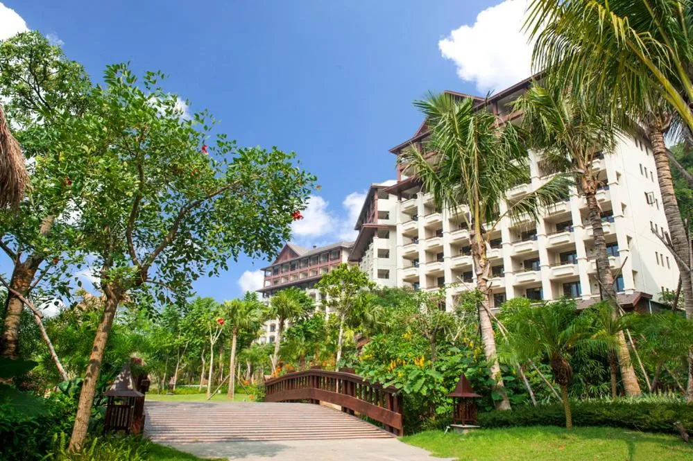 Garden in Stony Brook Villa Jianguo Resort Sanya