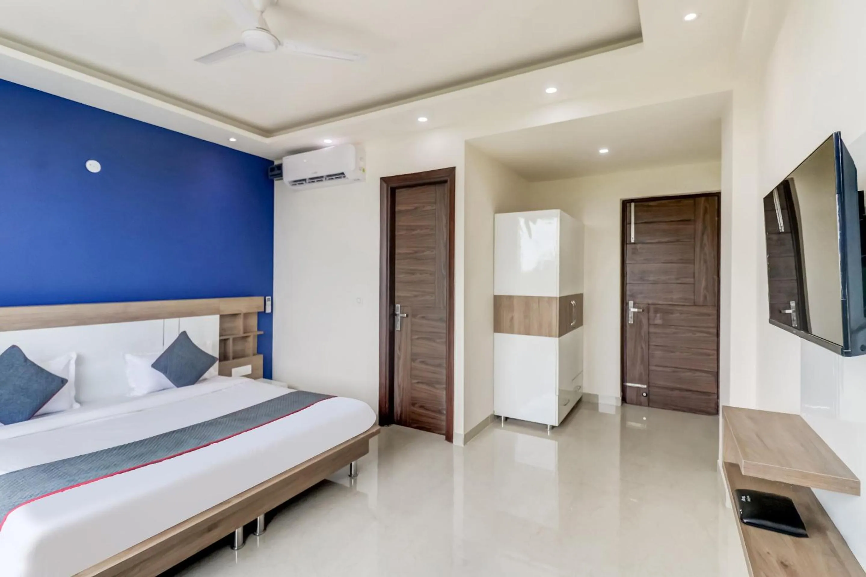 Bedroom, Bed in Hotel O Metro suites