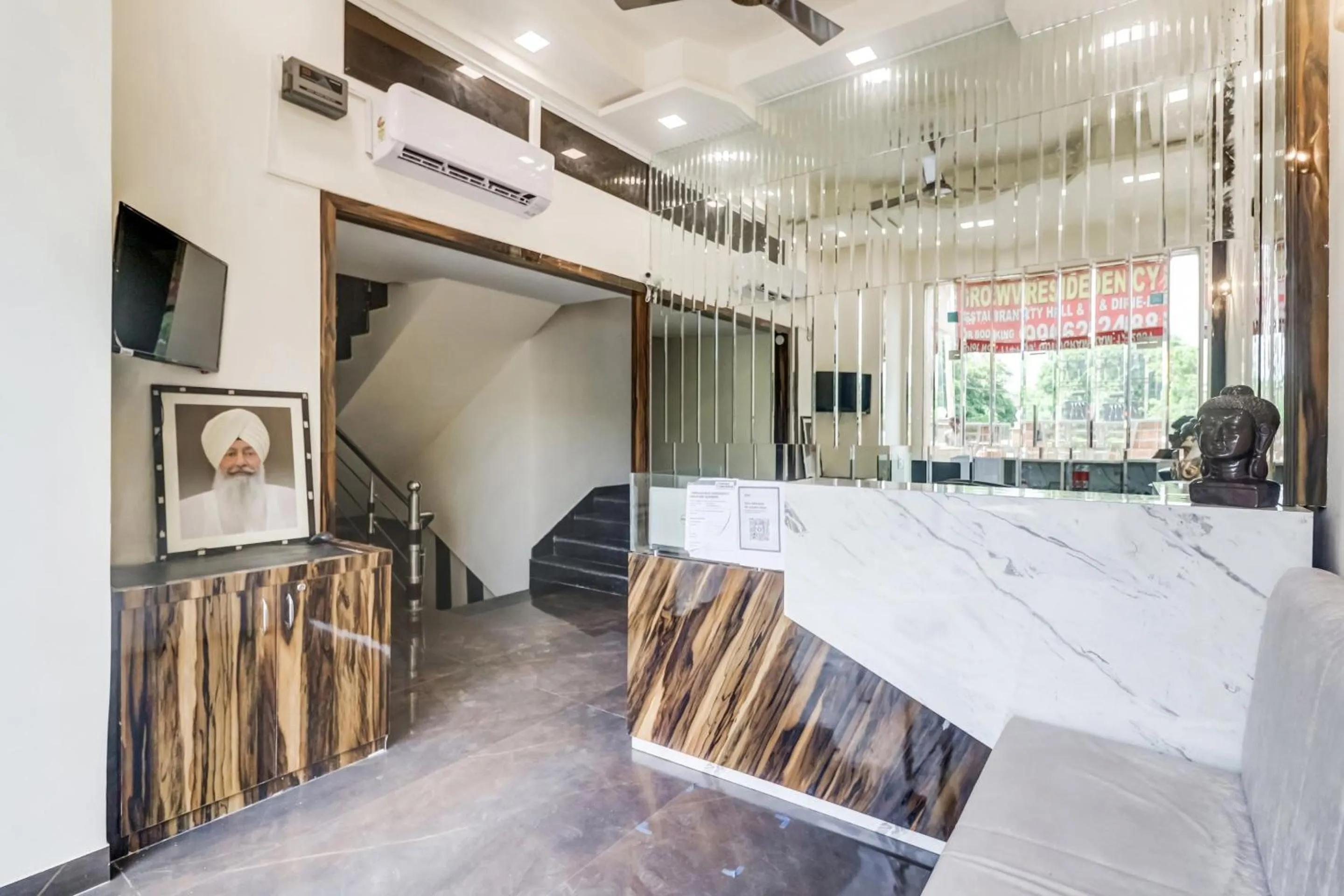 Lobby or reception in Hotel O Metro suites