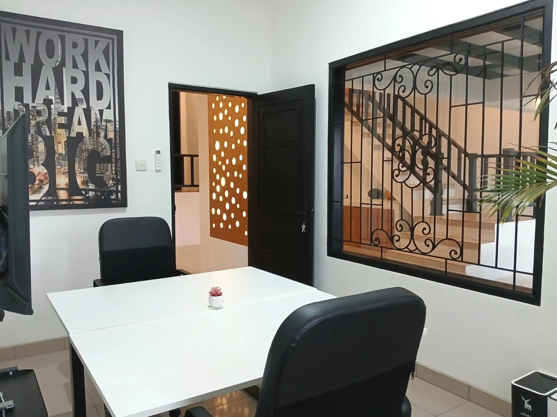 Business facilities in Nice Place To Stay - Rooftop Apartments