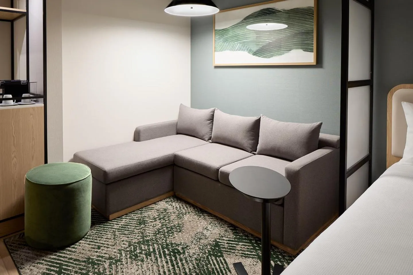 Seating area, Bed in Hyatt Place Montreal Airport