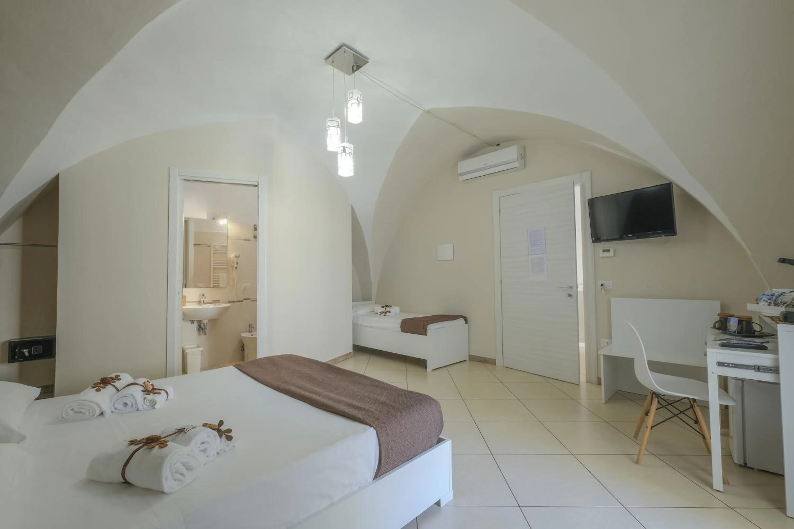 TV and multimedia, Bed in Le Suite del Dormiglione