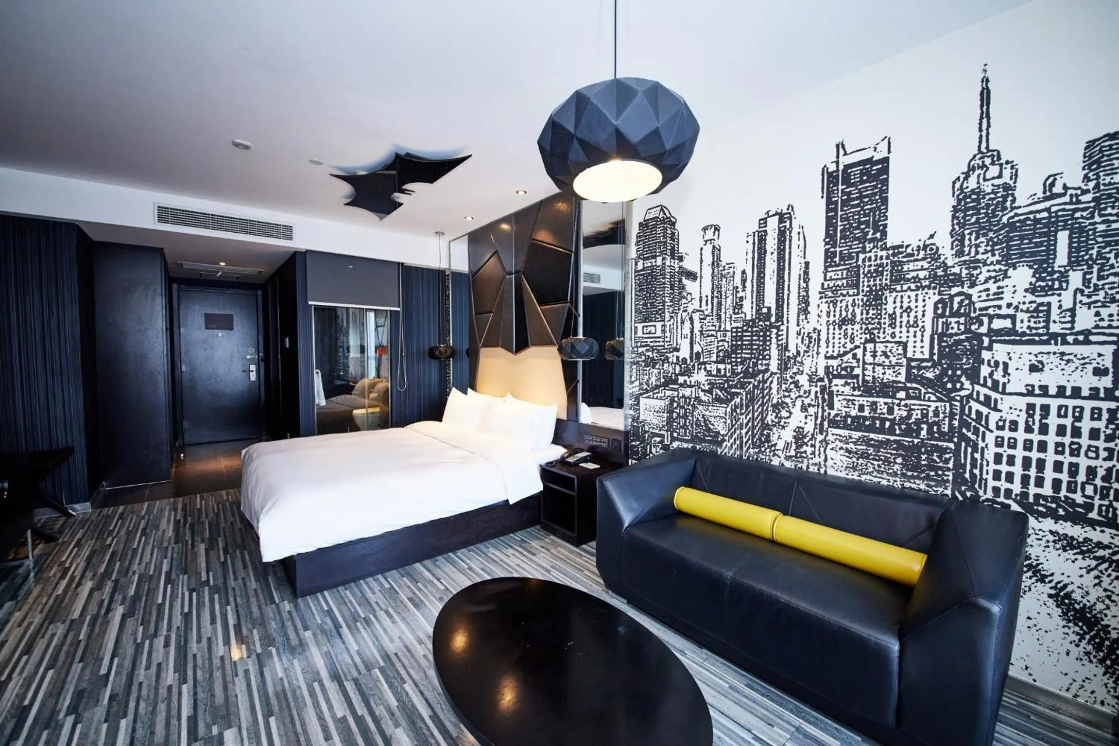 Bedroom, Bed in Orange Hotel Shanghai Hongkou Football Stadium Branch