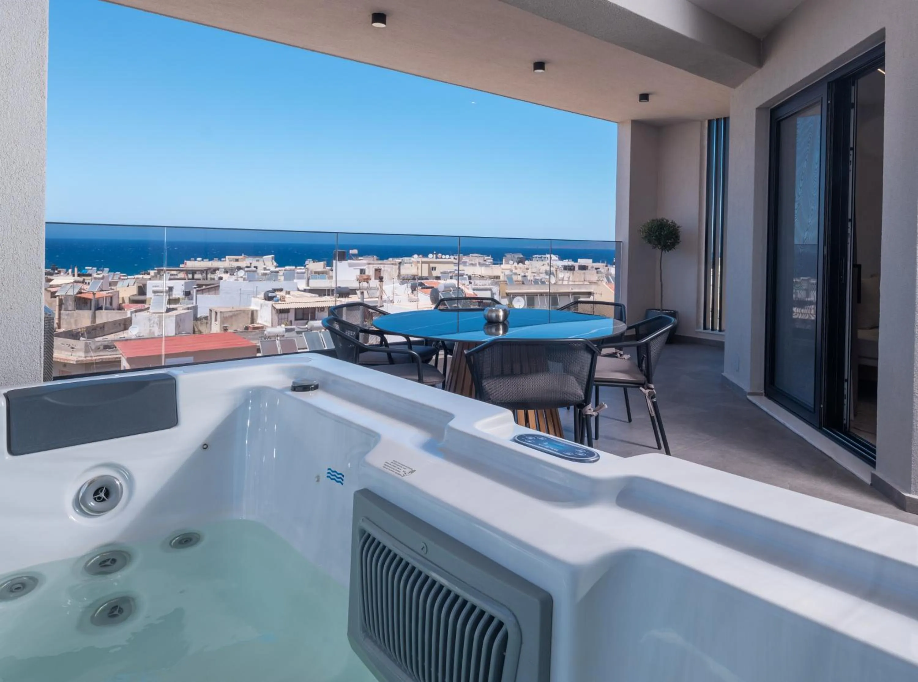 Hot Tub in Captain Napoleon Paterakis CNP Luxurious Suites