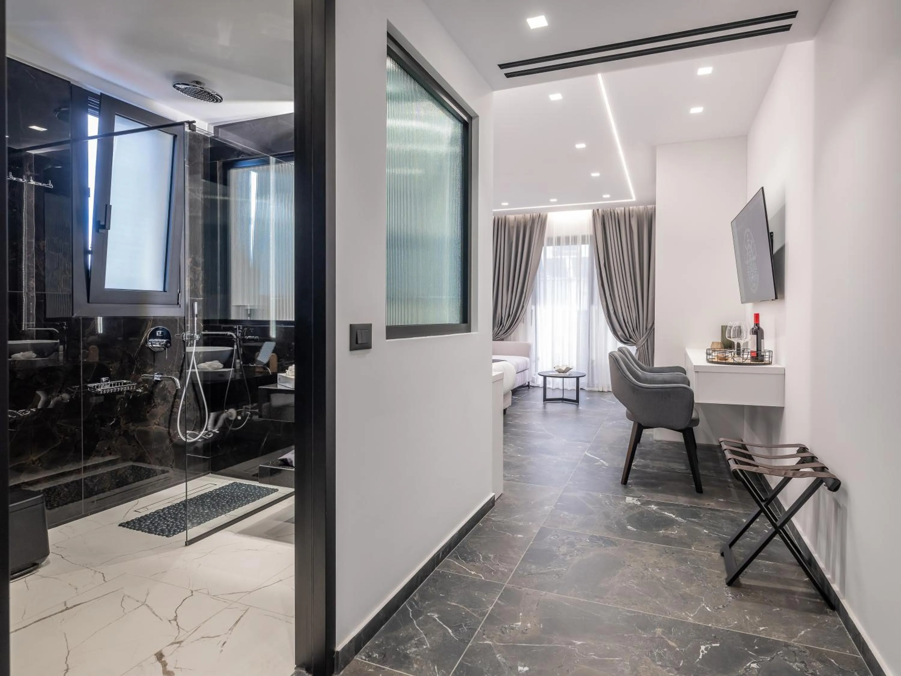 Bathroom in Captain Napoleon Paterakis CNP Luxurious Suites