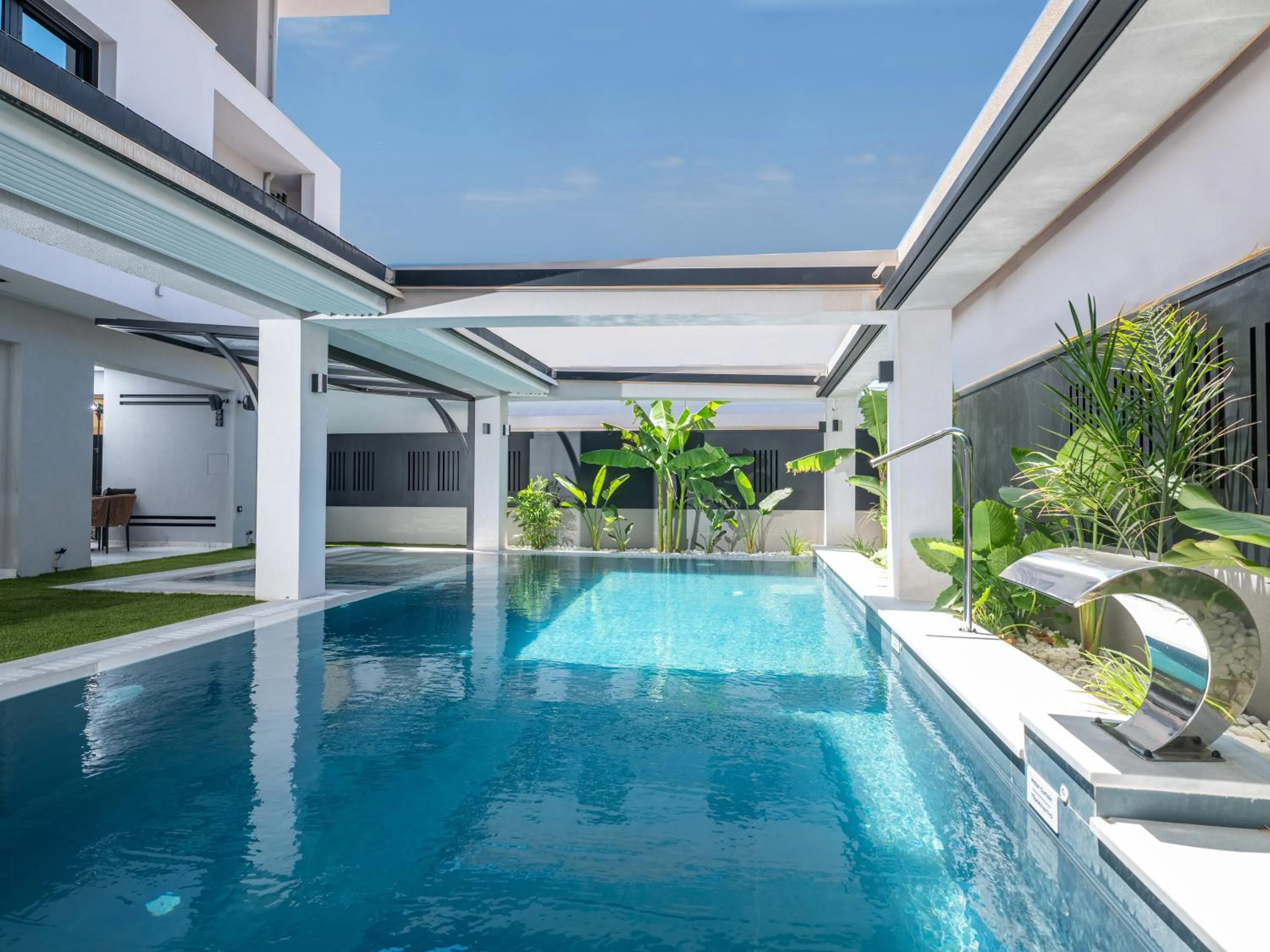 Swimming pool in Captain Napoleon Paterakis CNP Luxurious Suites