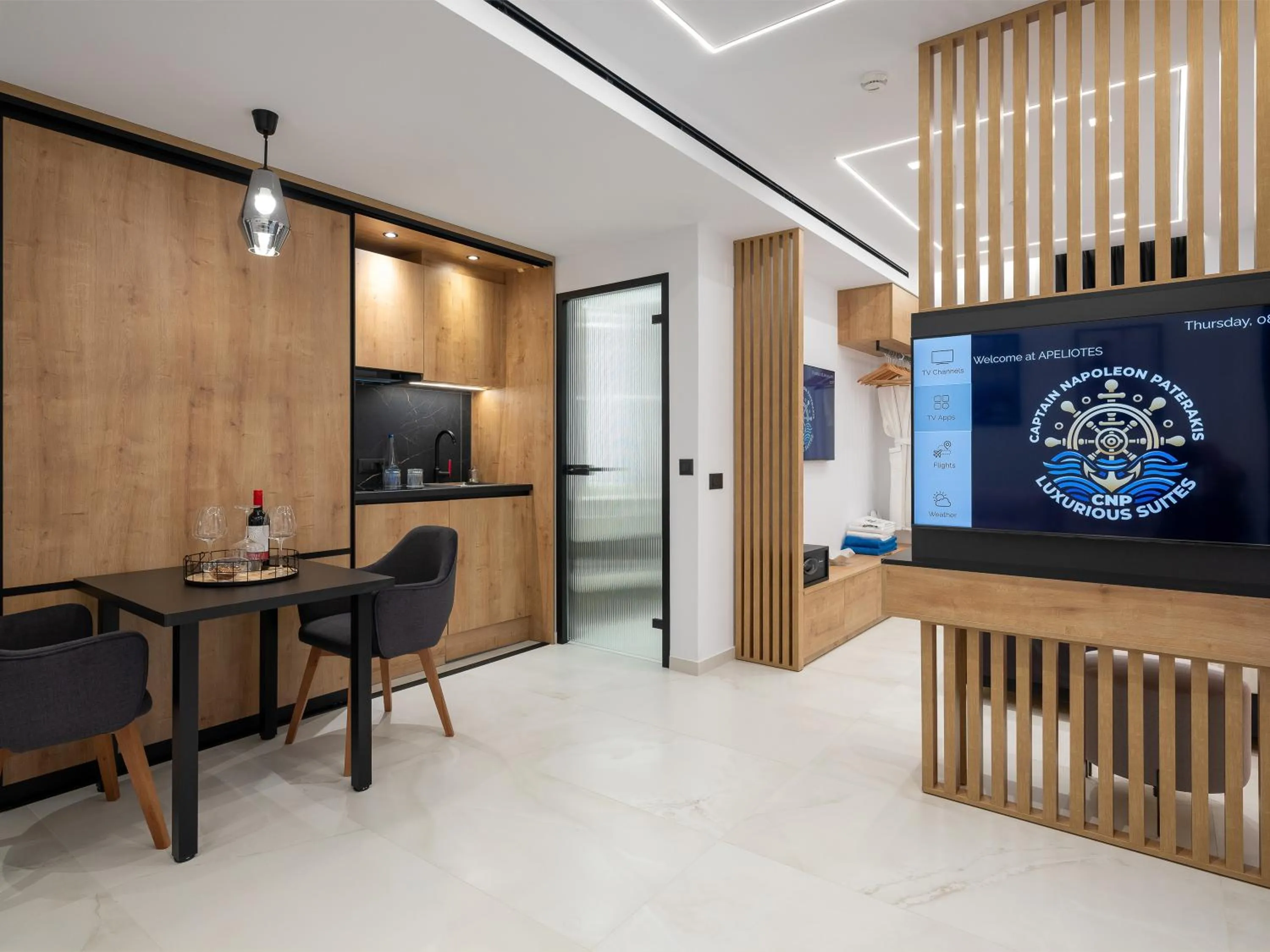TV and multimedia in Captain Napoleon Paterakis CNP Luxurious Suites