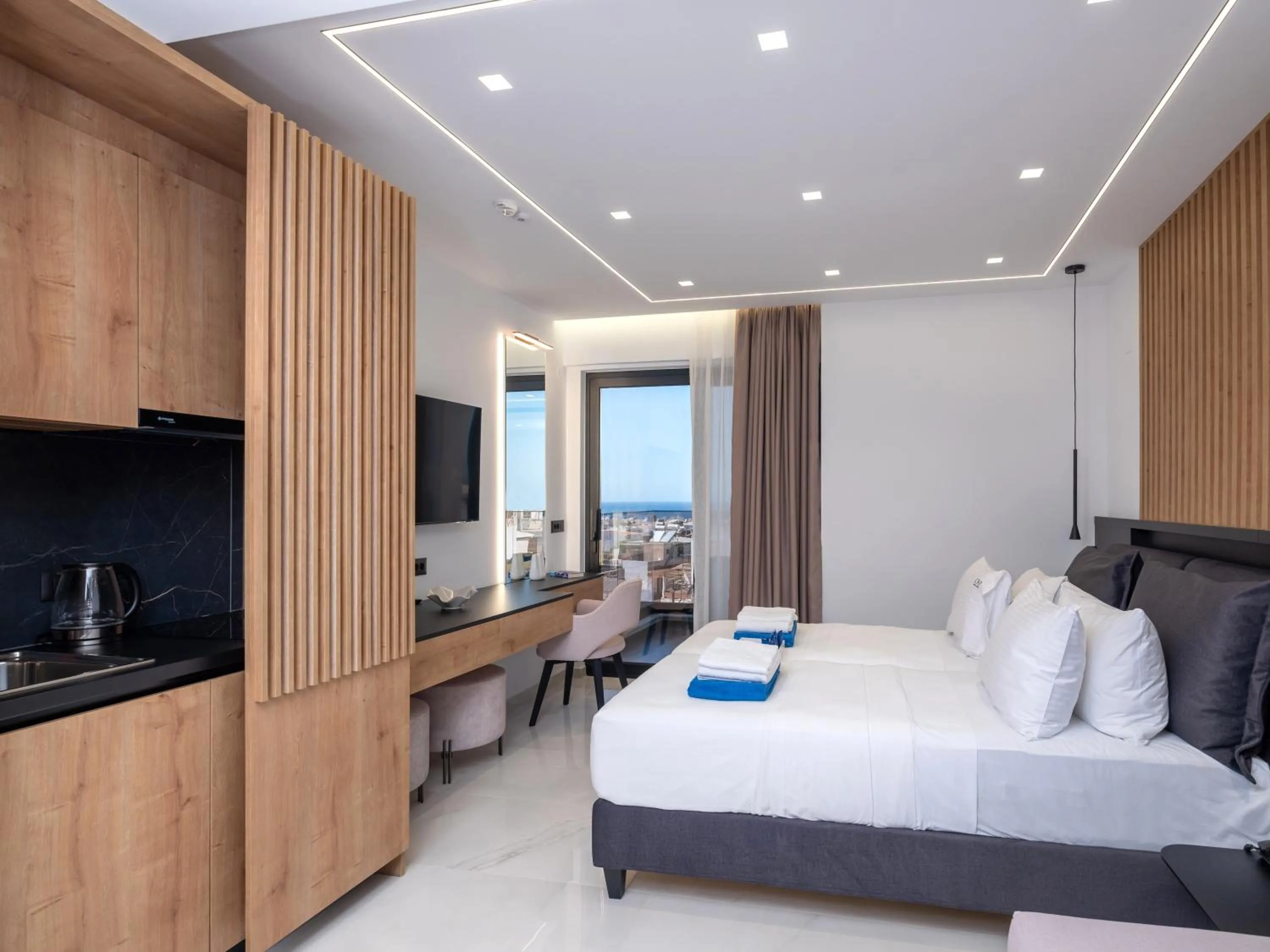 Bed in Captain Napoleon Paterakis CNP Luxurious Suites