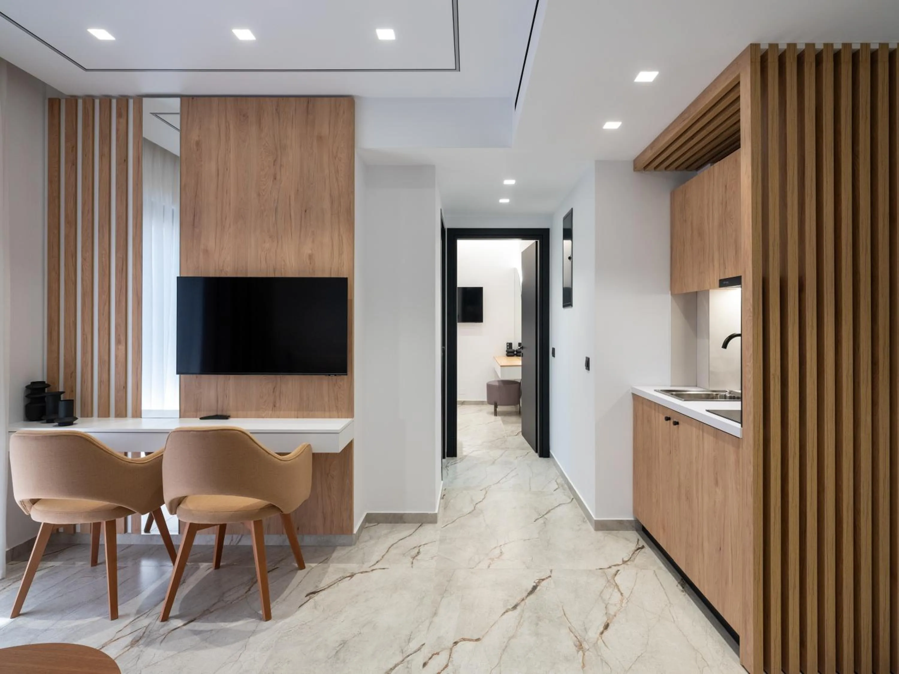 TV and multimedia in Captain Napoleon Paterakis CNP Luxurious Suites