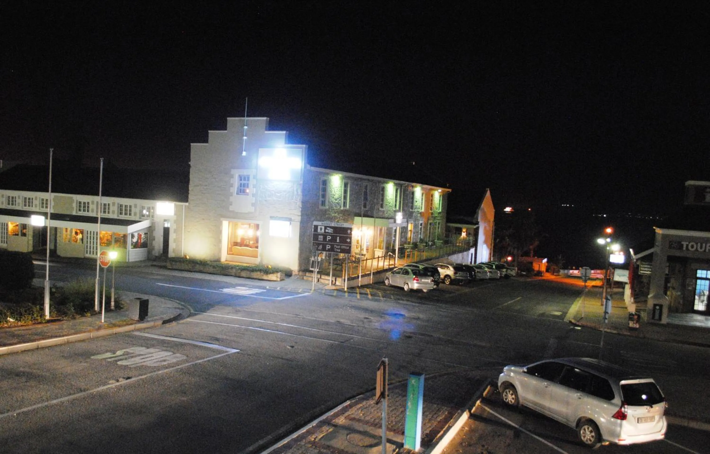 Property building in Mile Crunchers Backpackers & Hostelling