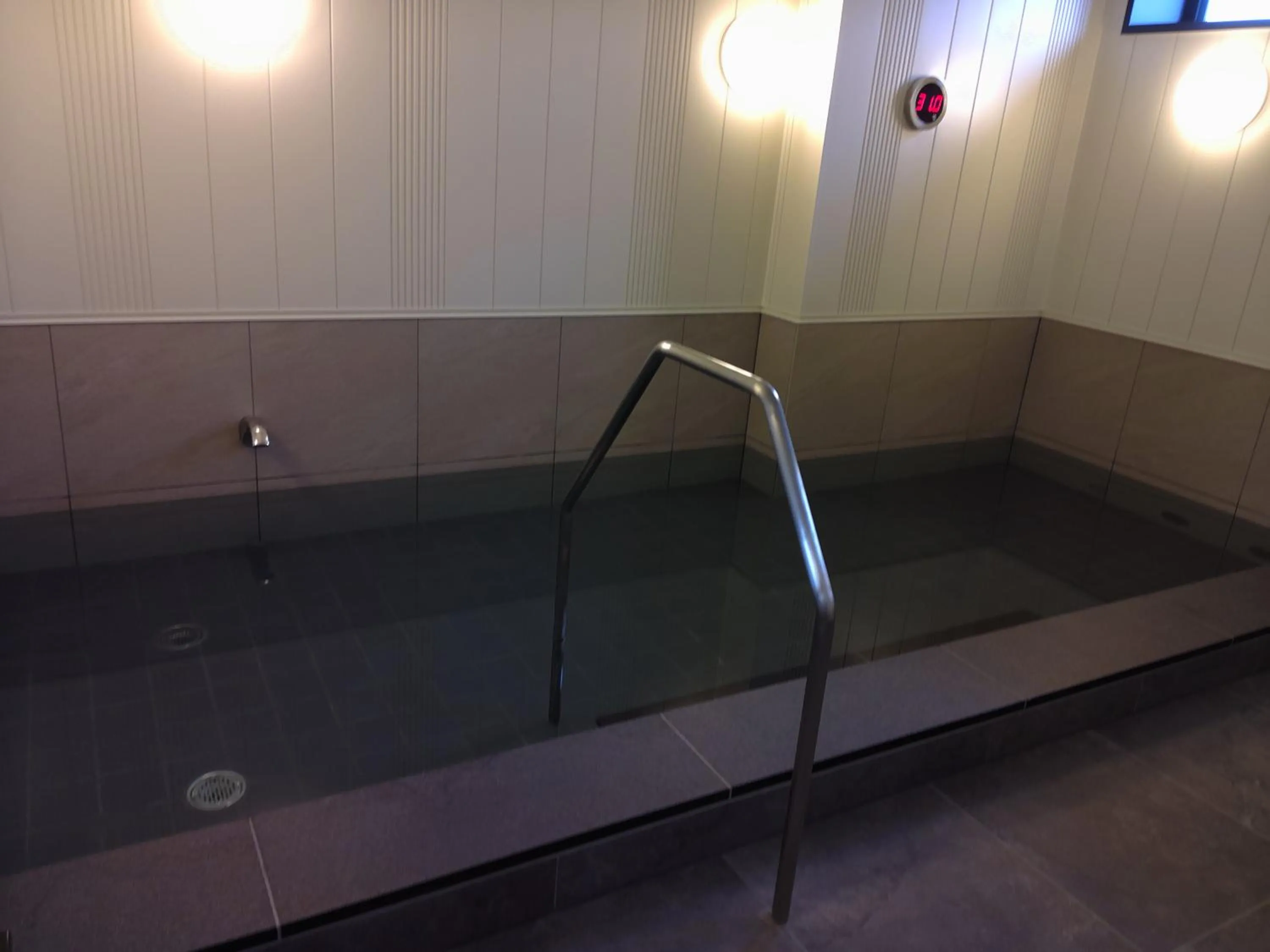 Public Bath in Hotel Crown Hills GOI
