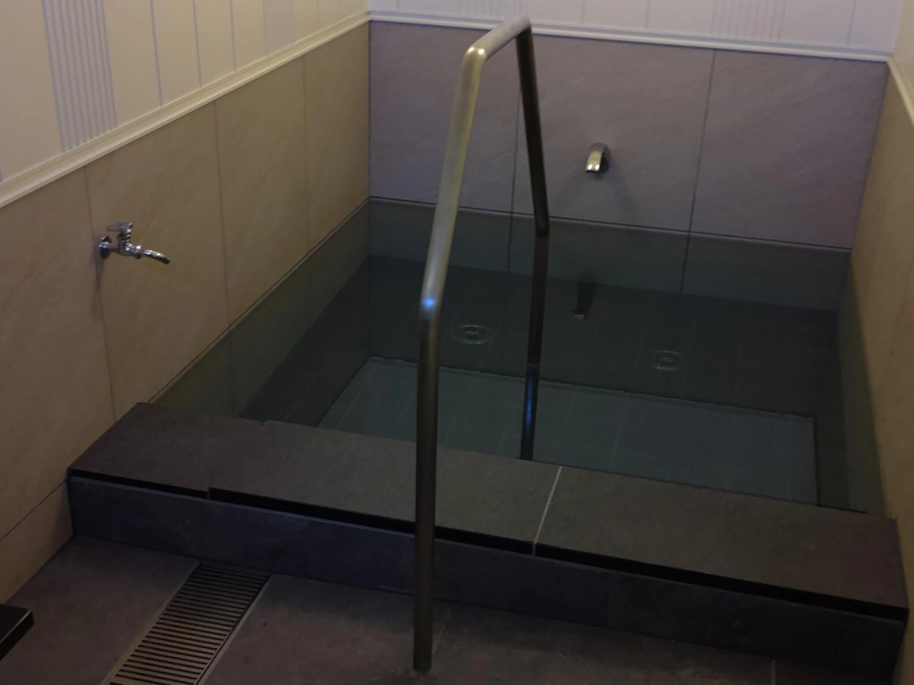 Public Bath in Hotel Crown Hills GOI