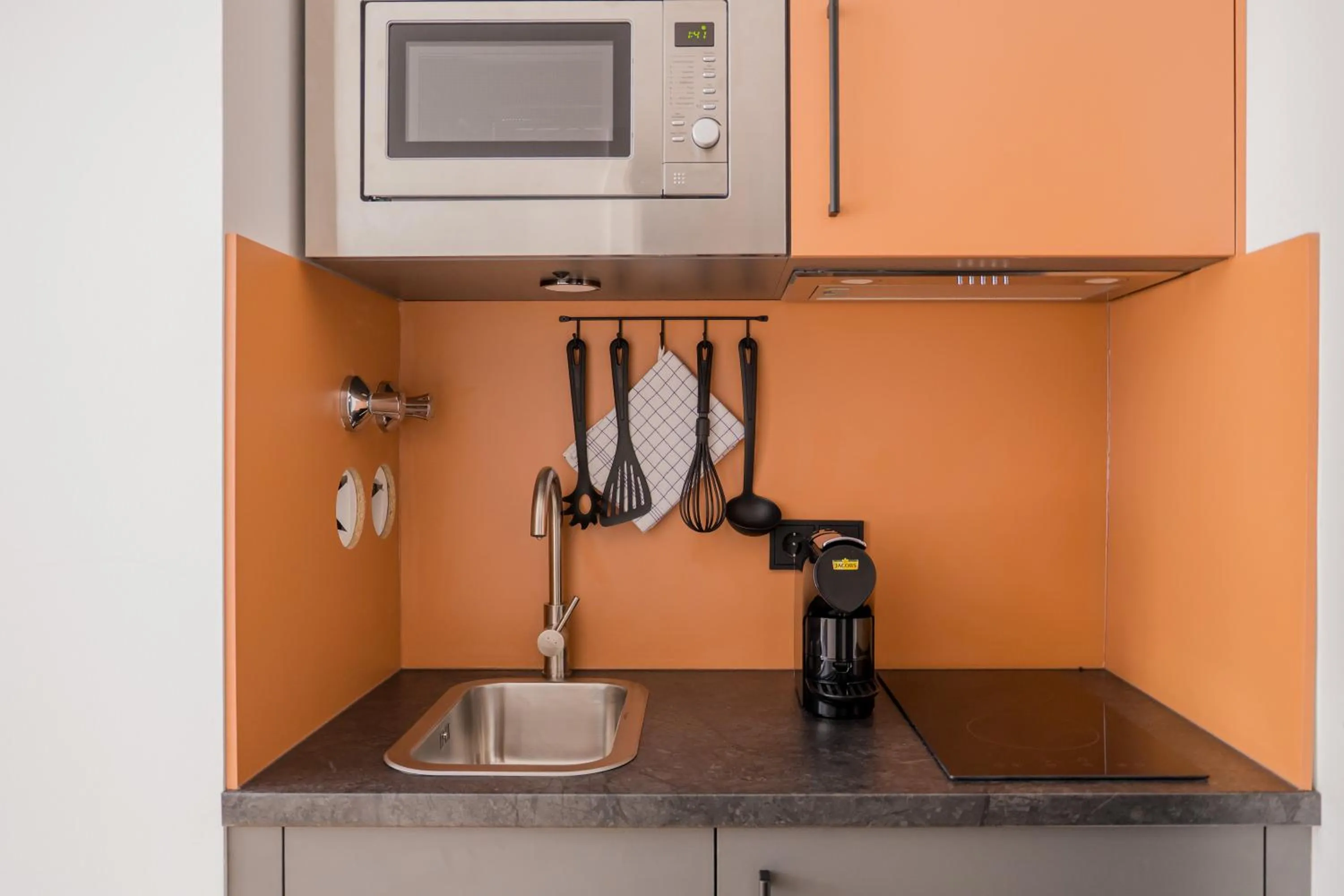 Coffee/tea facilities in Homaris Apartments Nibelungen