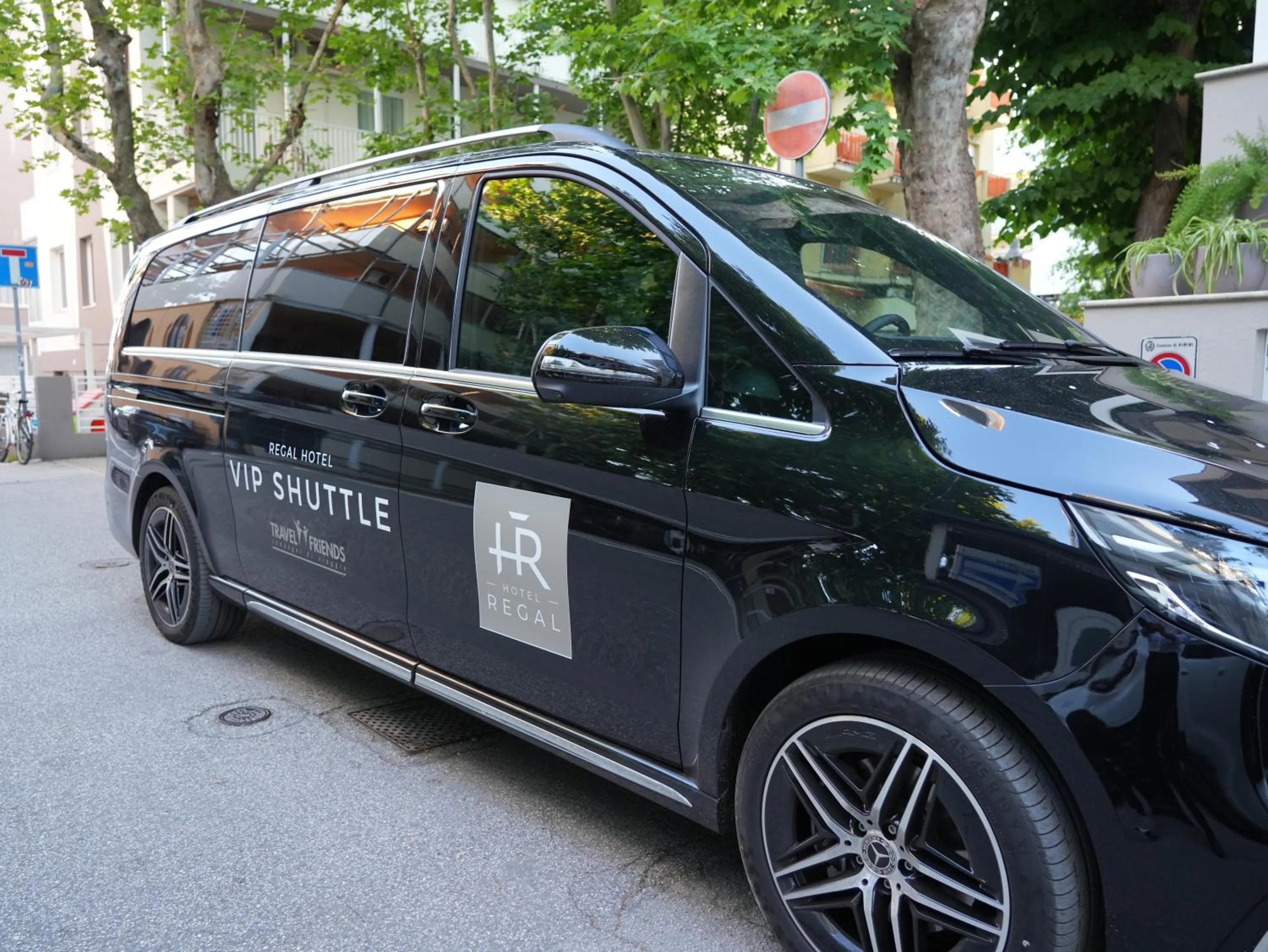 shuttle in Hotel Regal