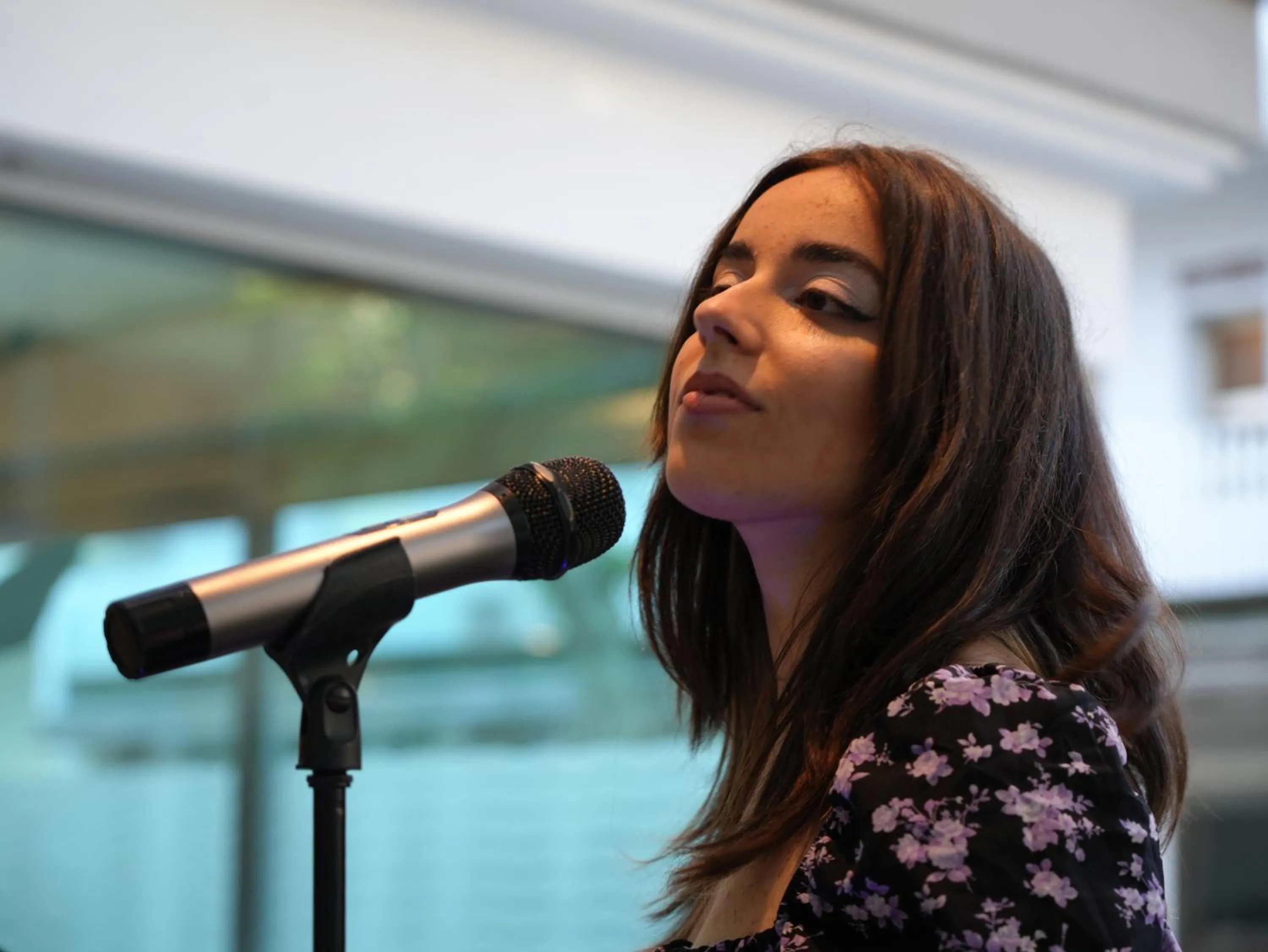 Evening entertainment in Hotel Regal