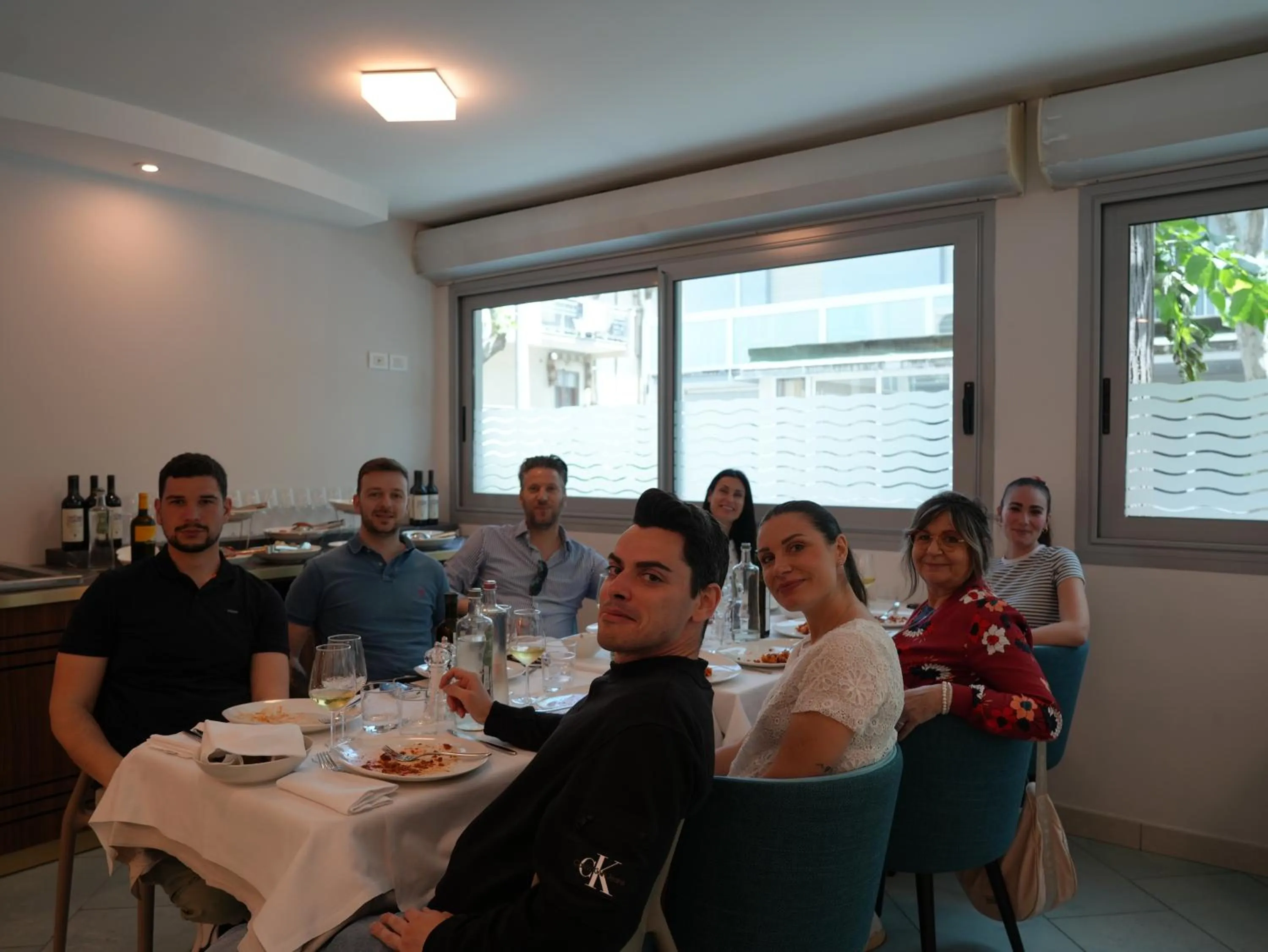 Restaurant/places to eat in Hotel Regal