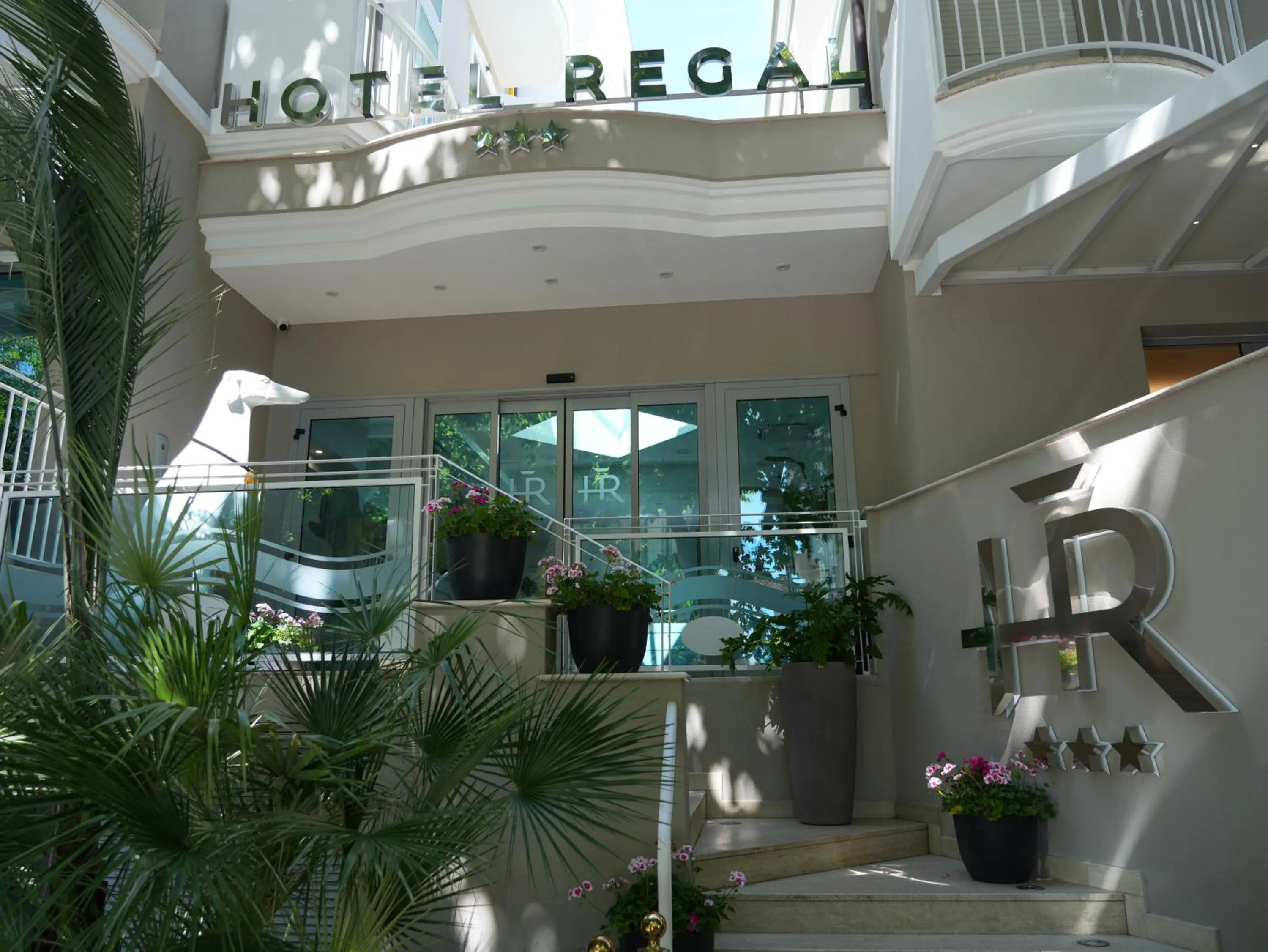 Facade/entrance in Hotel Regal
