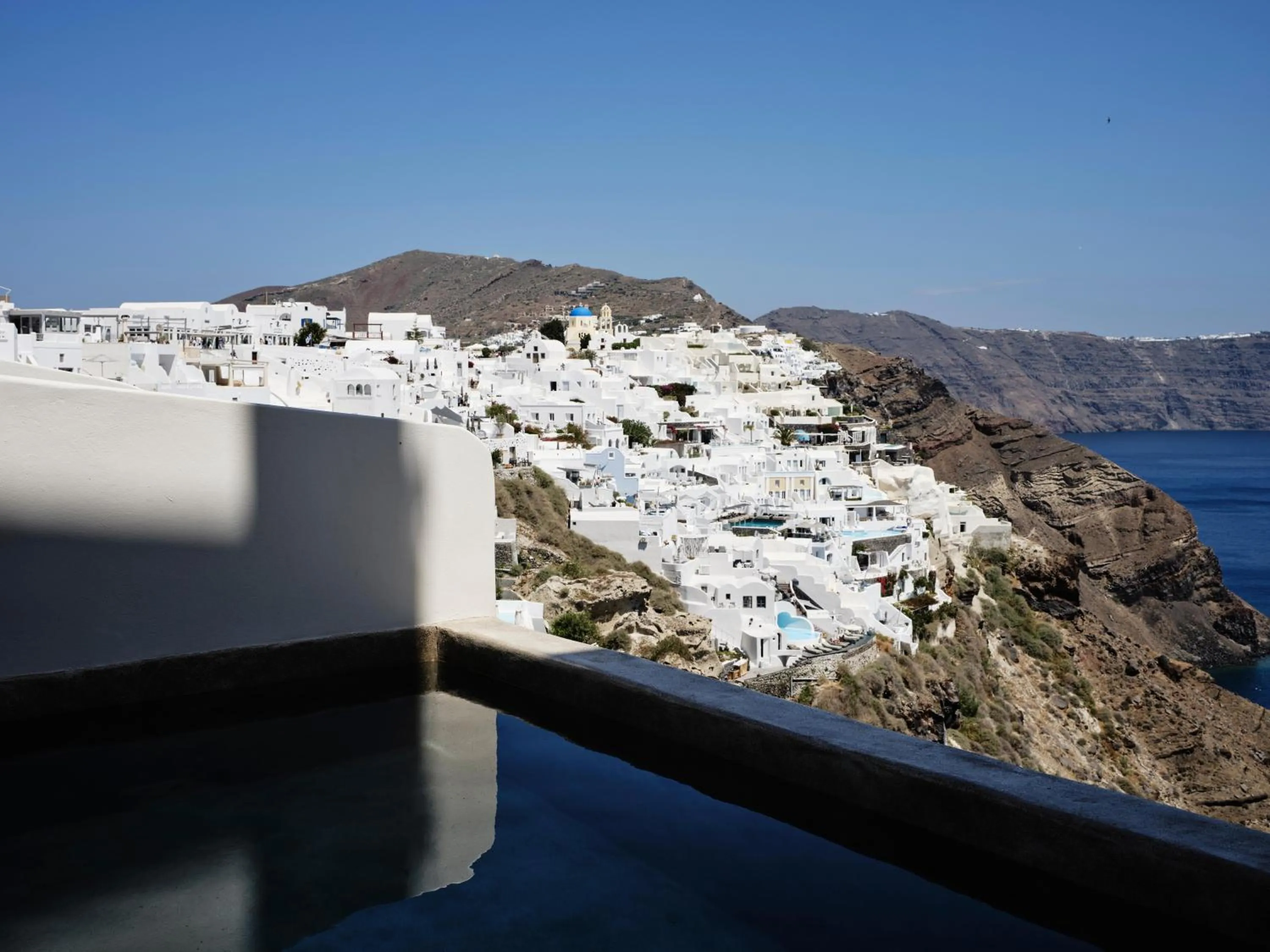 Photo of the whole room in Andronis Luxury Suites