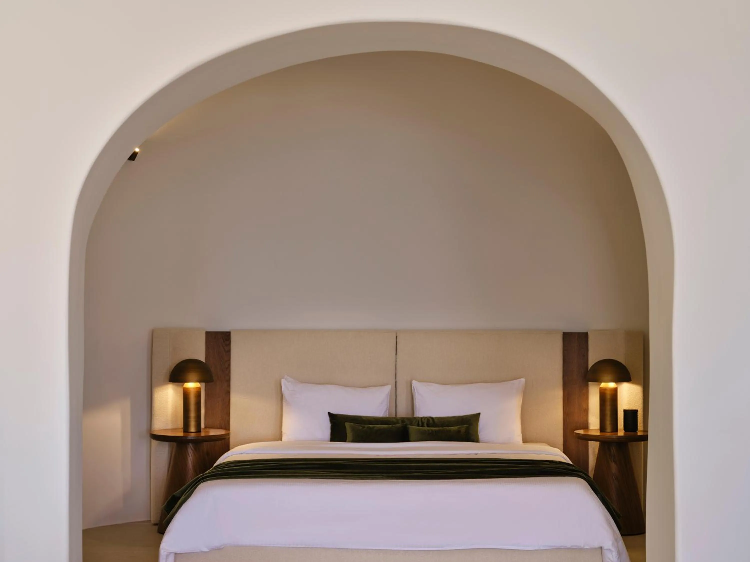 Photo of the whole room, Bed in Andronis Luxury Suites