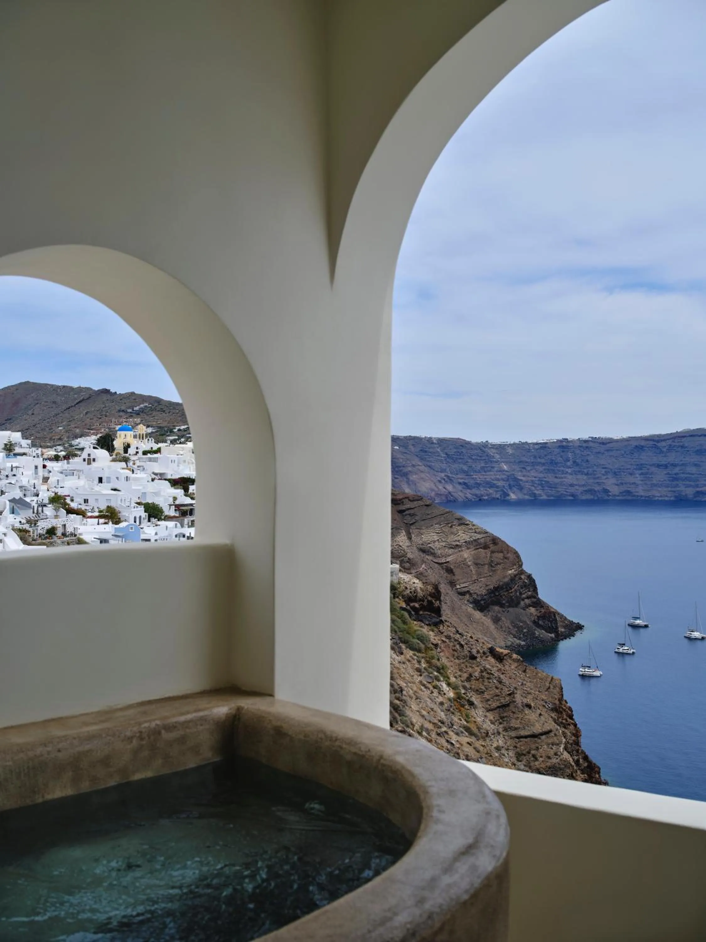 Photo of the whole room in Andronis Luxury Suites