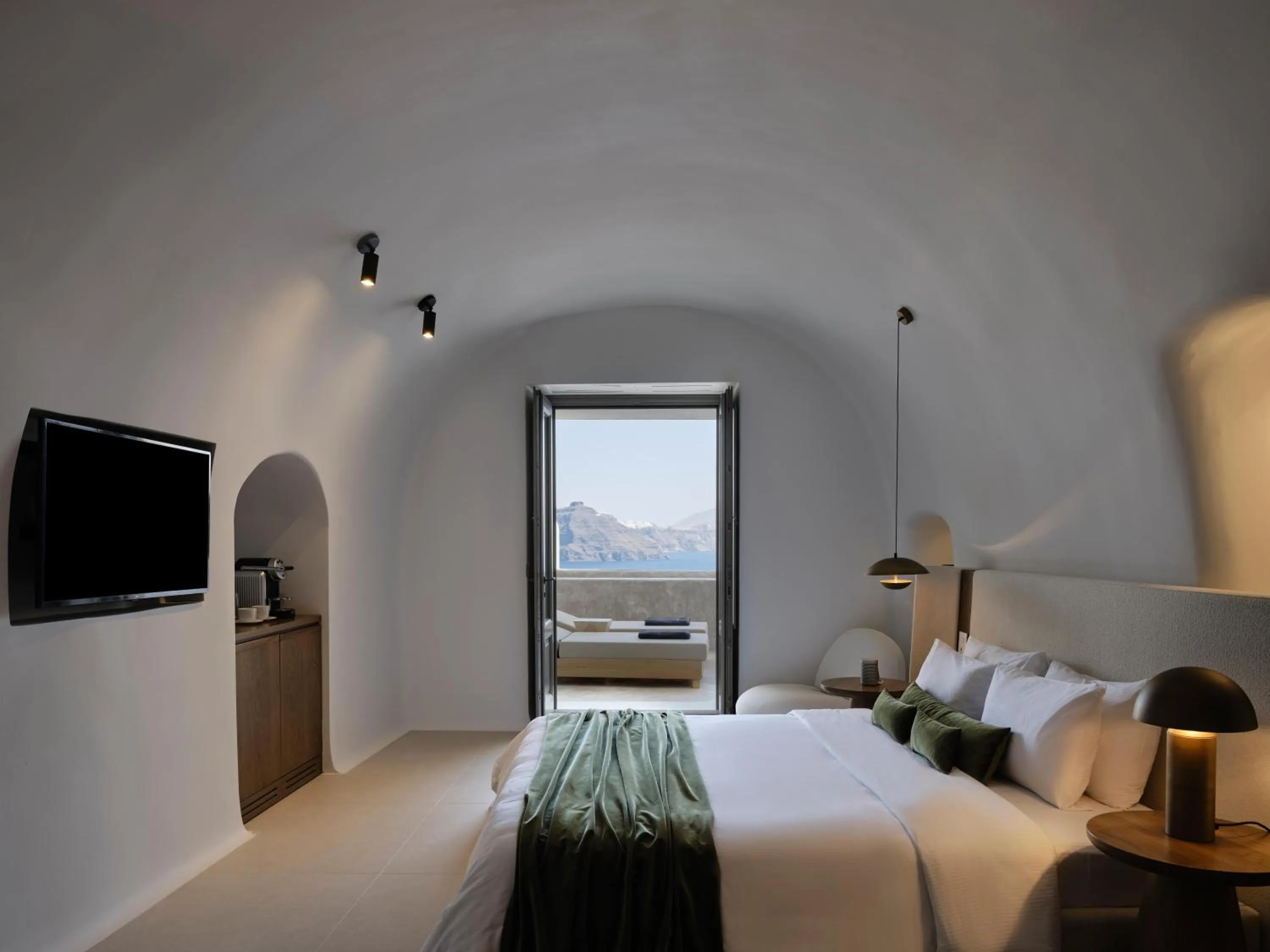 Photo of the whole room, Bed in Andronis Luxury Suites