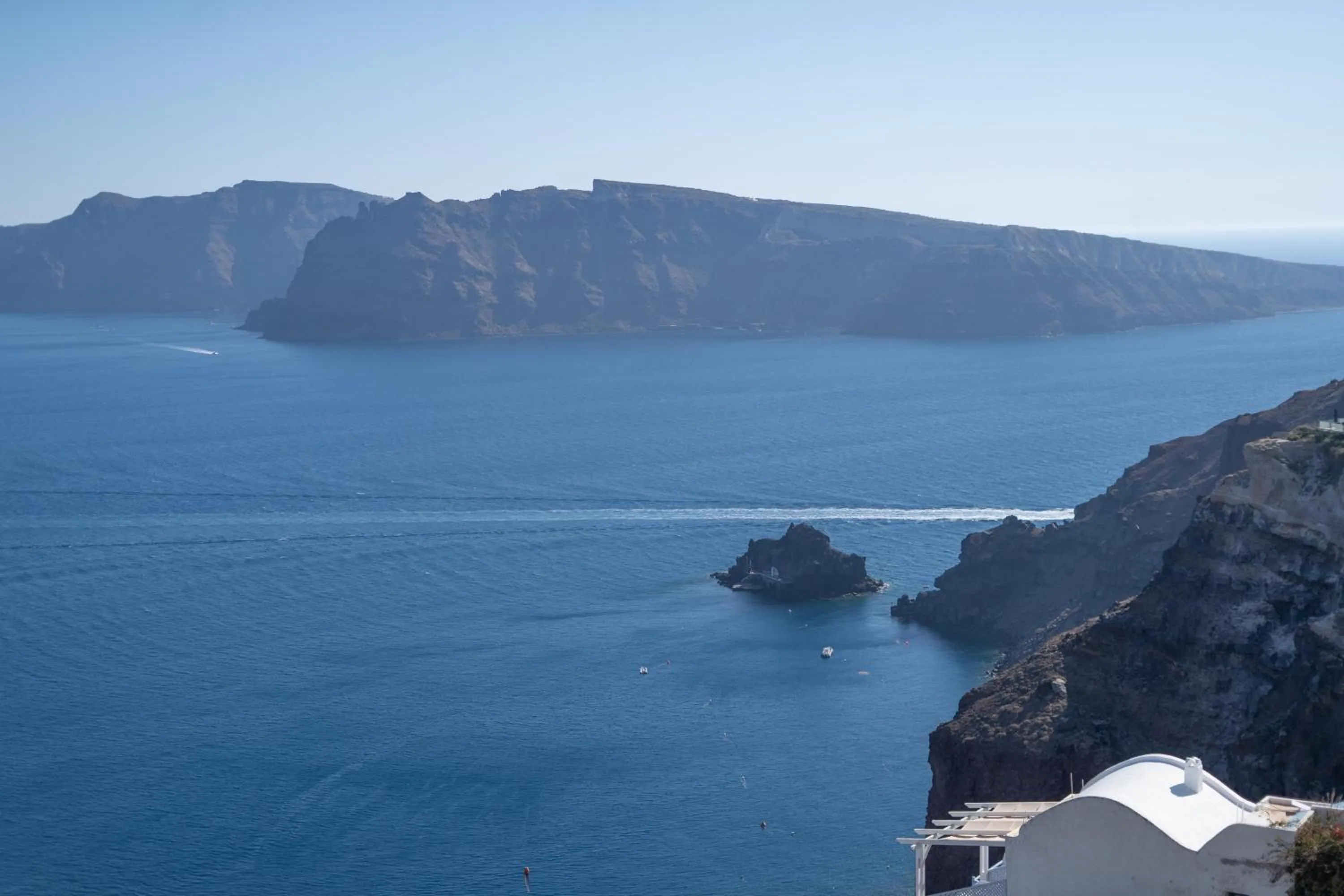 Restaurant/places to eat in Andronis Luxury Suites