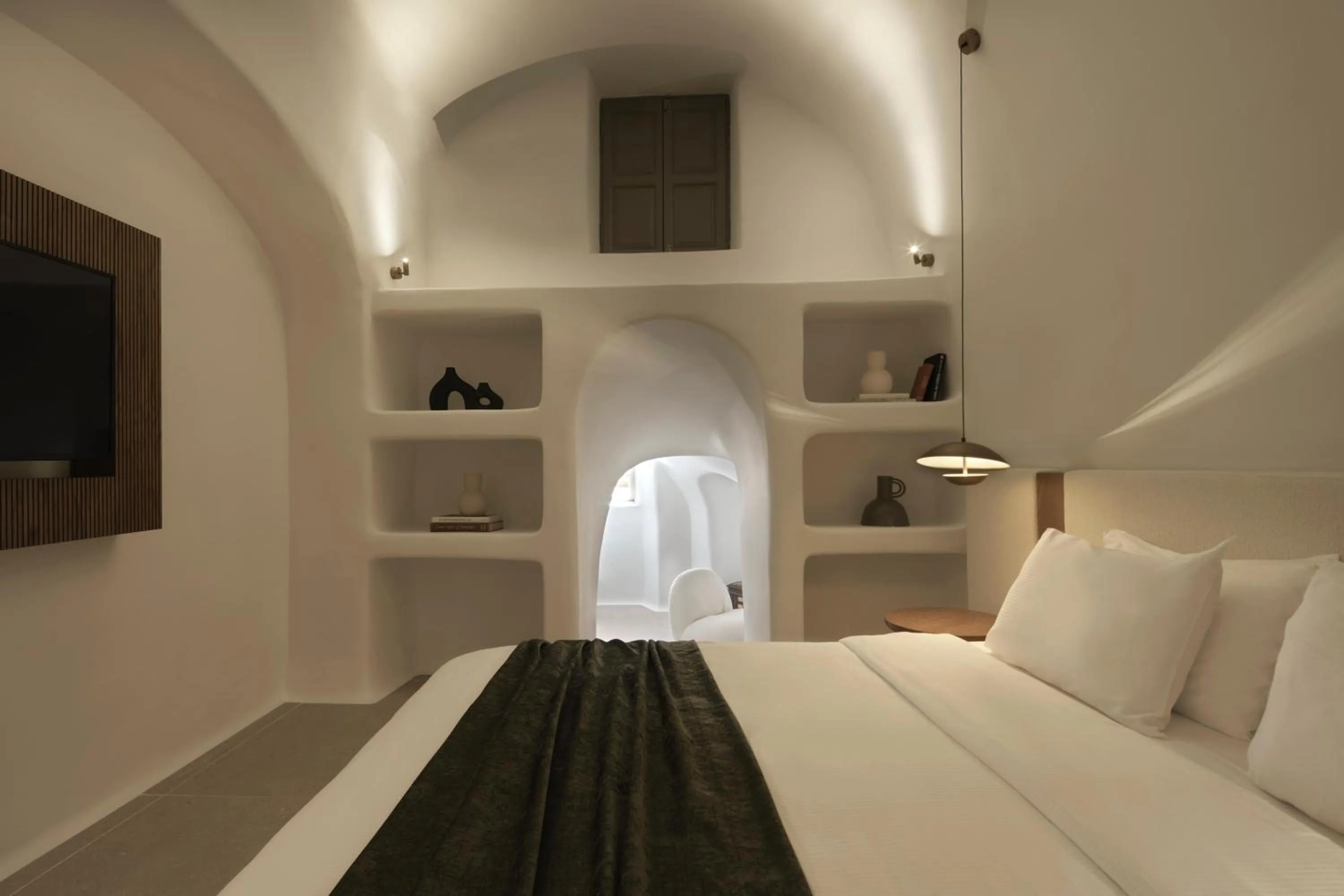 Photo of the whole room, Bed in Andronis Luxury Suites