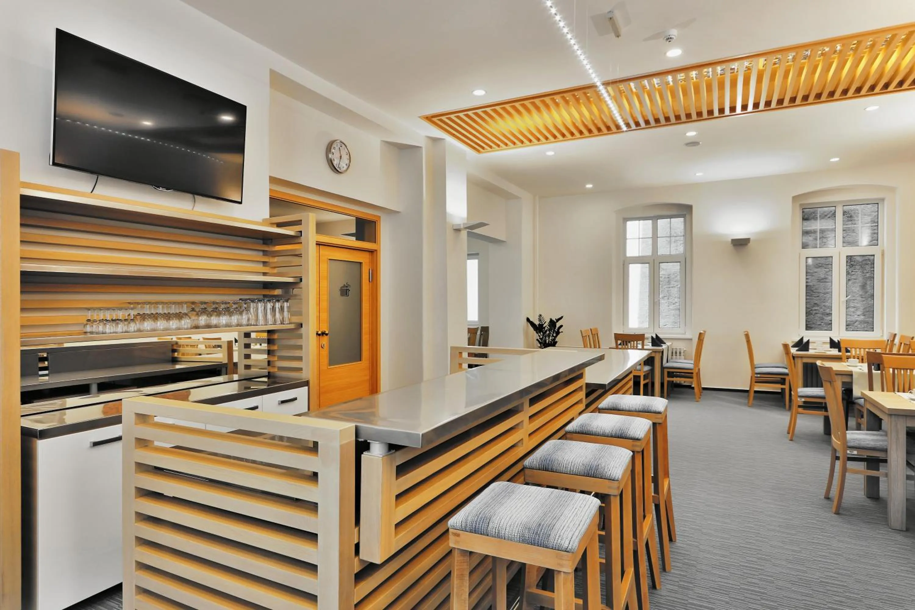 Restaurant/places to eat in Apartmánový komplex Dagmar