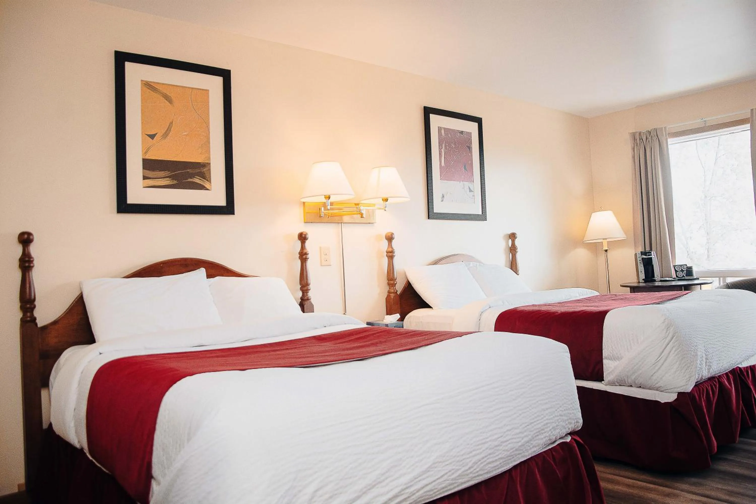 Property building, Bed in Ceilidh Country Lodge