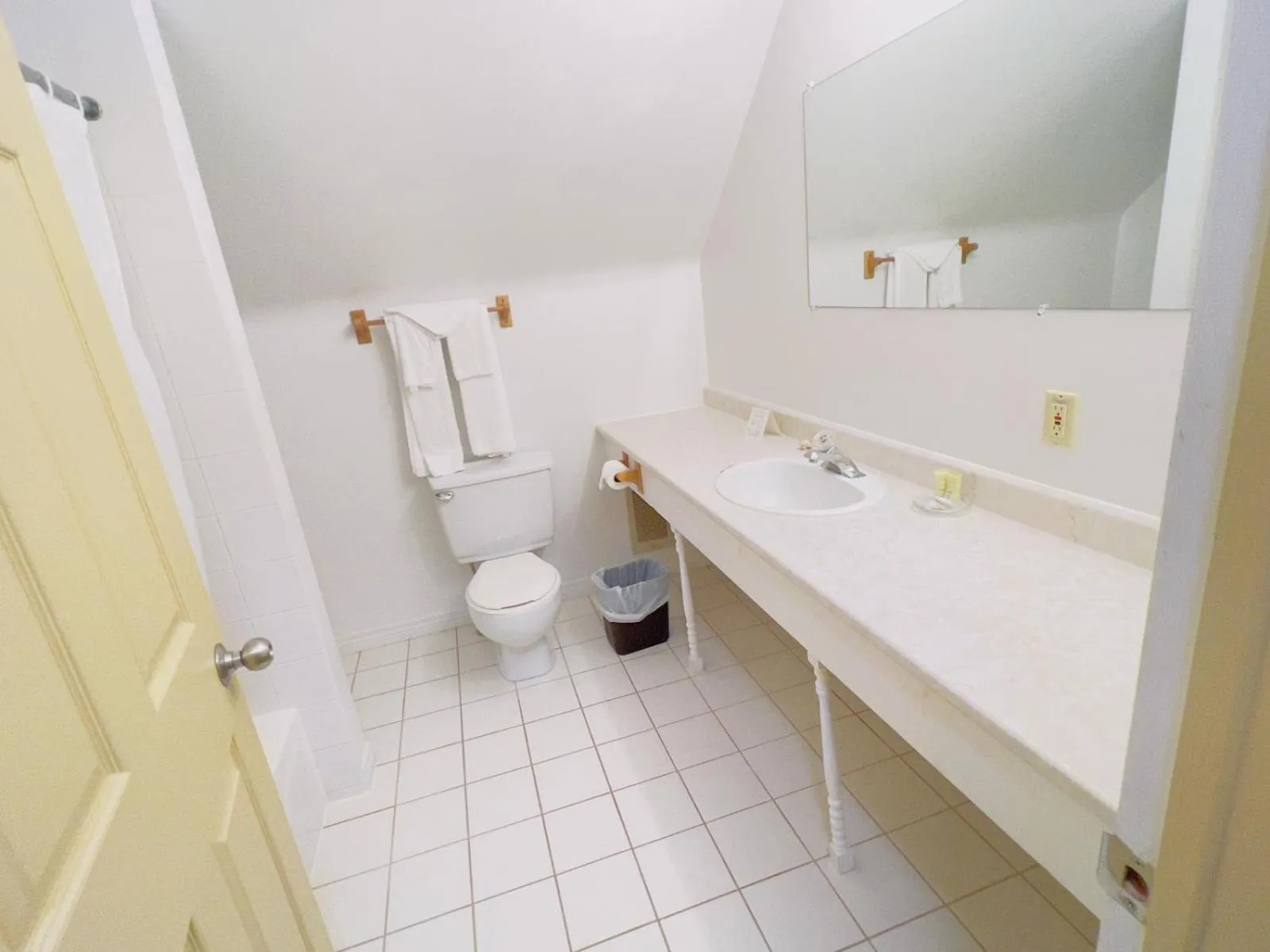 Bathroom in Ceilidh Country Lodge