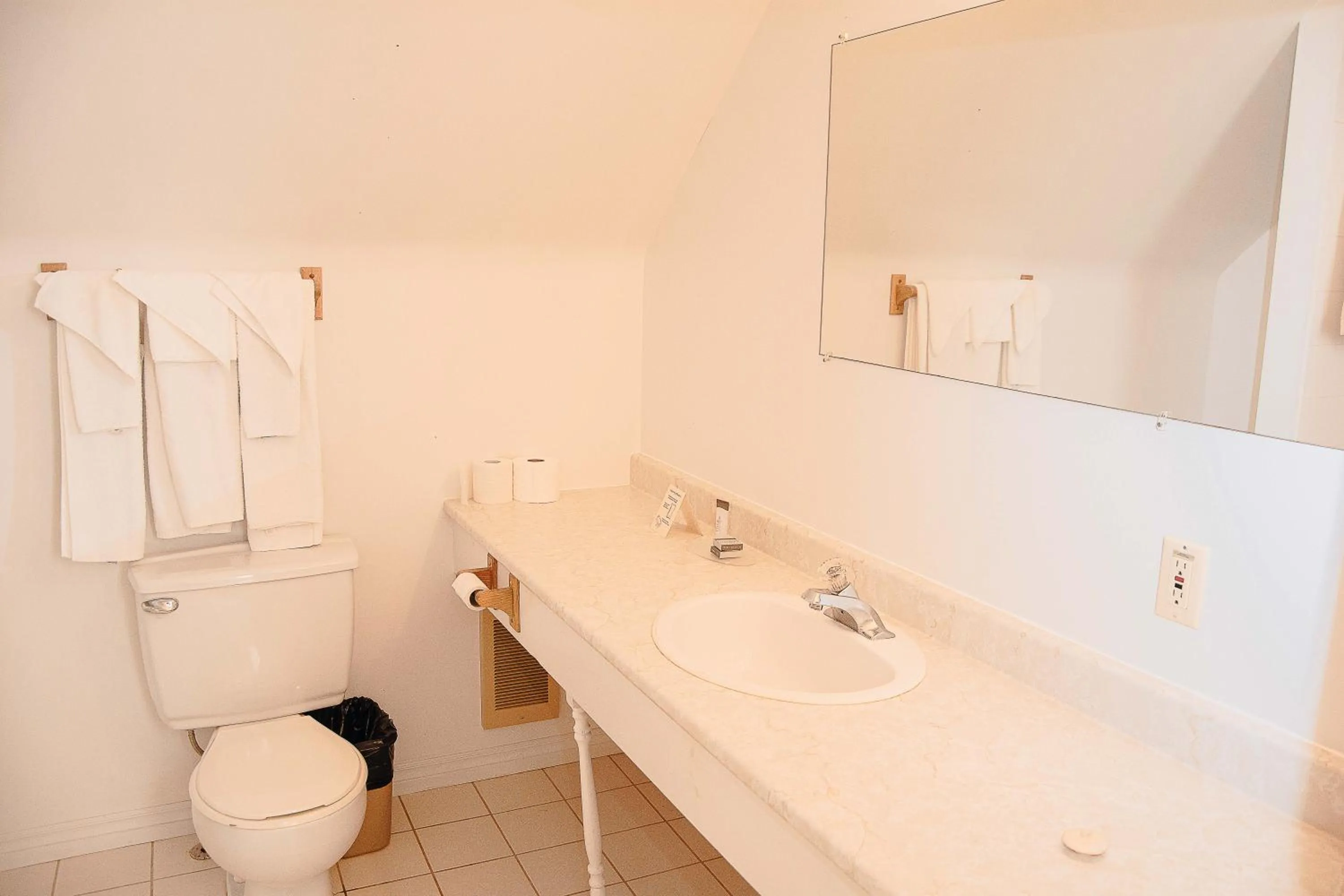 Bathroom in Ceilidh Country Lodge