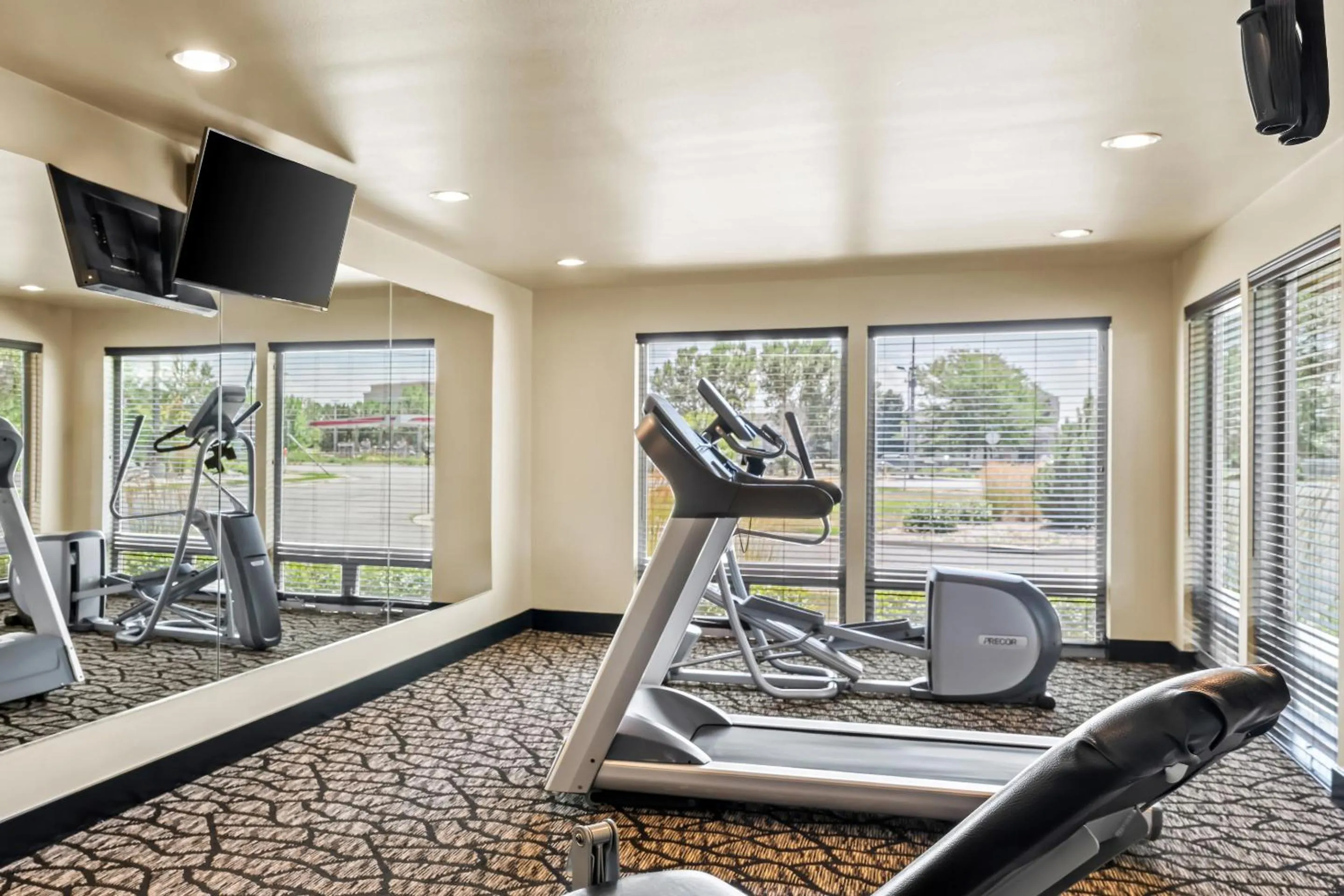 Fitness centre/facilities in Ledgestone Suites Hotel Billings