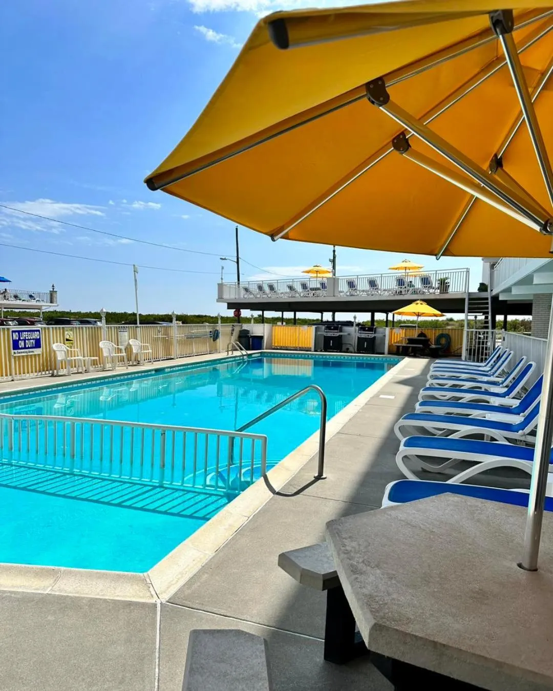 Swimming pool in Nassau Inn Beachfront