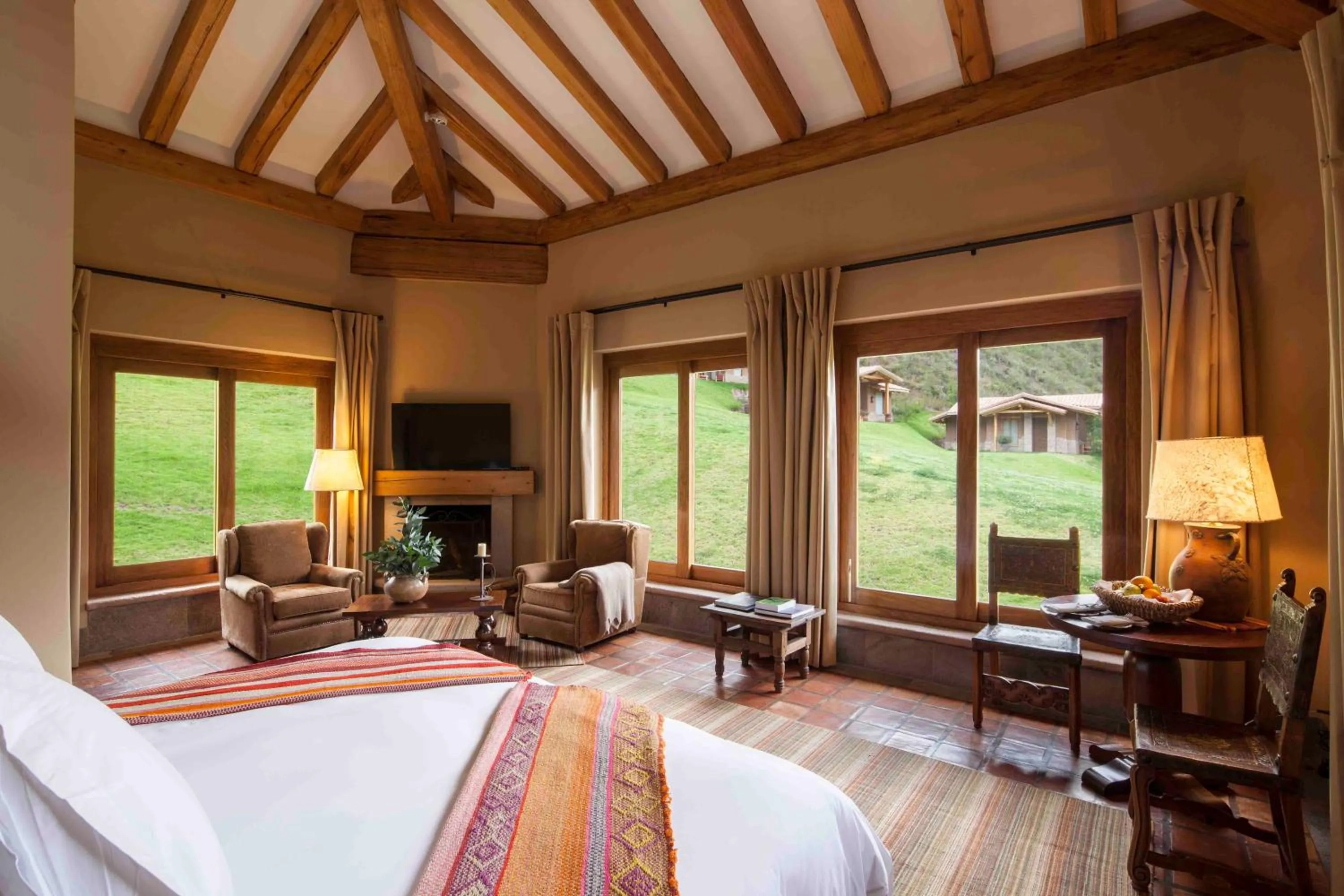 Bedroom, Bed in Inkaterra Hacienda Urubamba