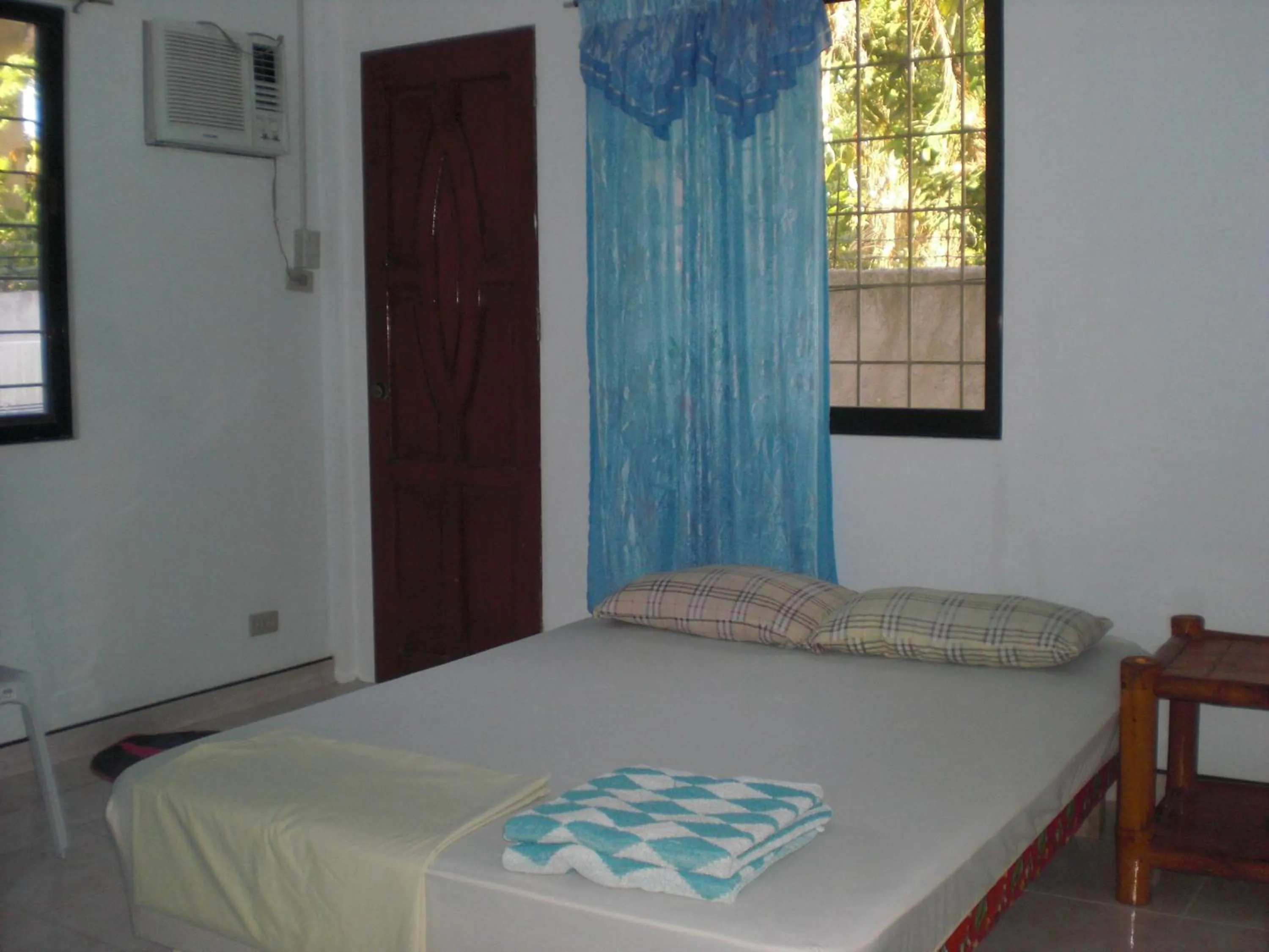 Property building, Bed in Villa Juana