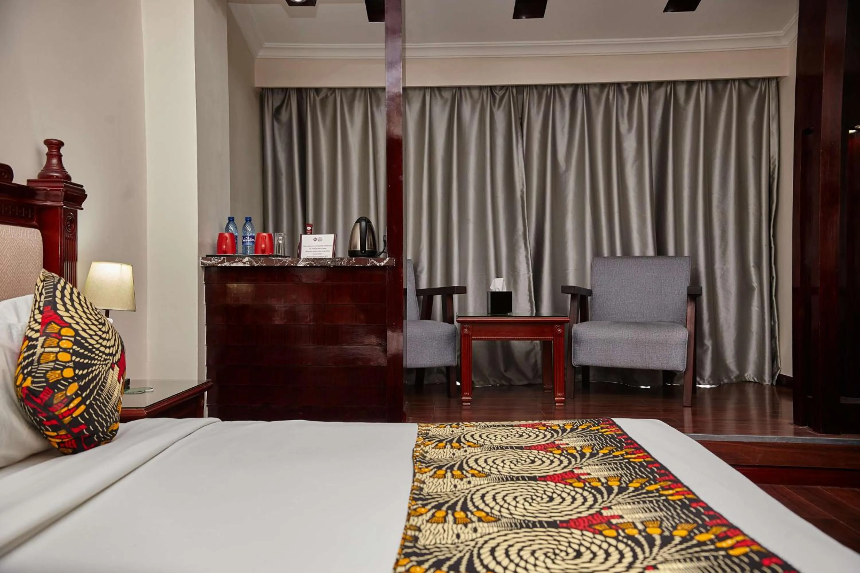 Bedroom, Bed in Best Western Plus Paramount Hotel