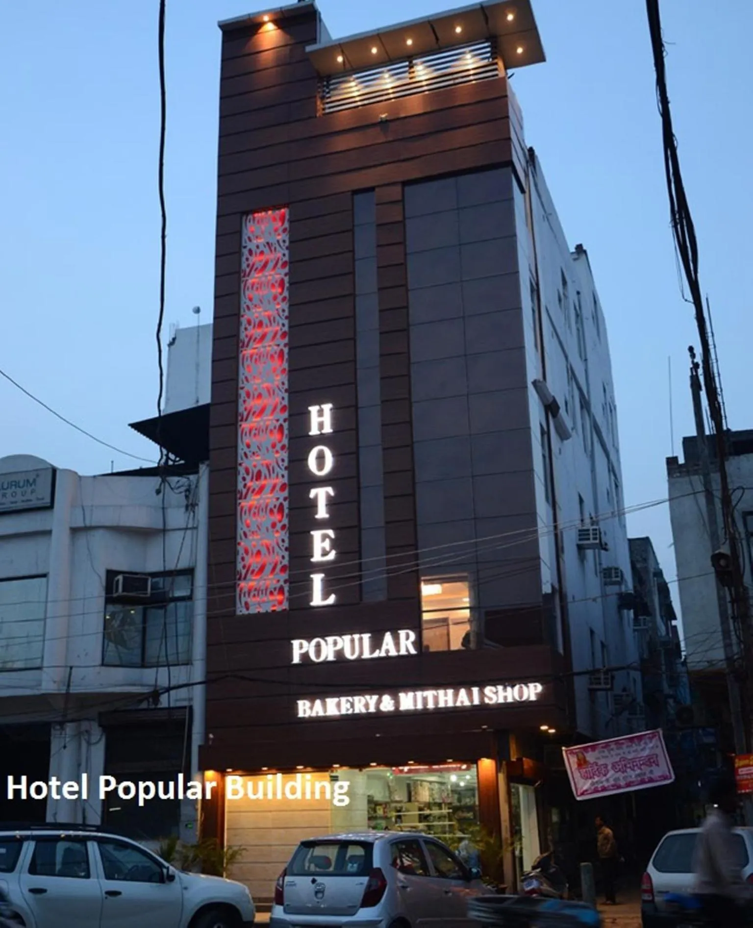 Property building in Hotel Popular