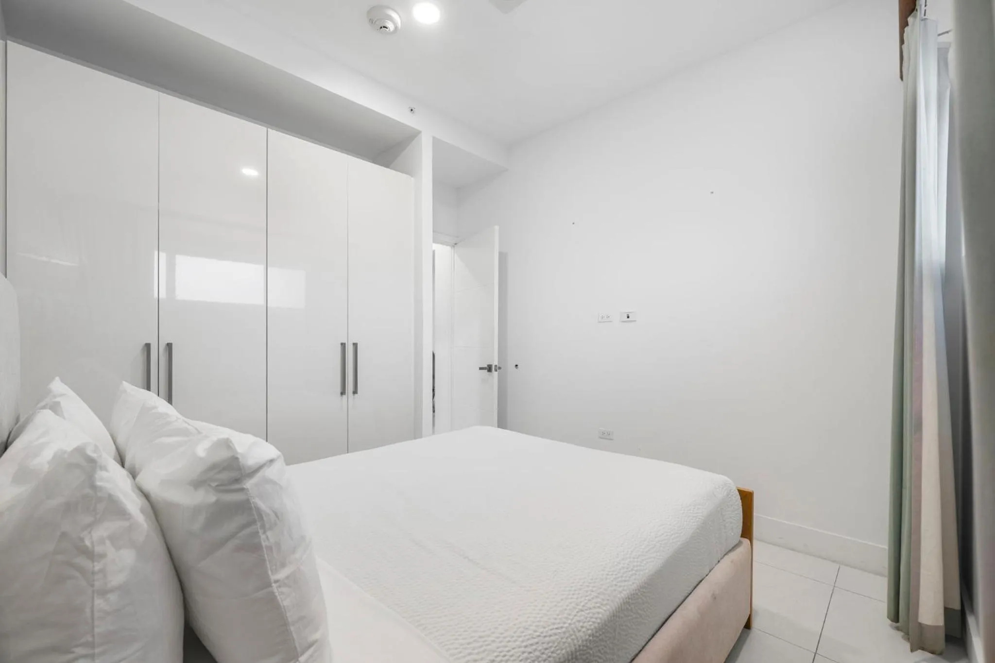 Bed in Aruba's Life Residences