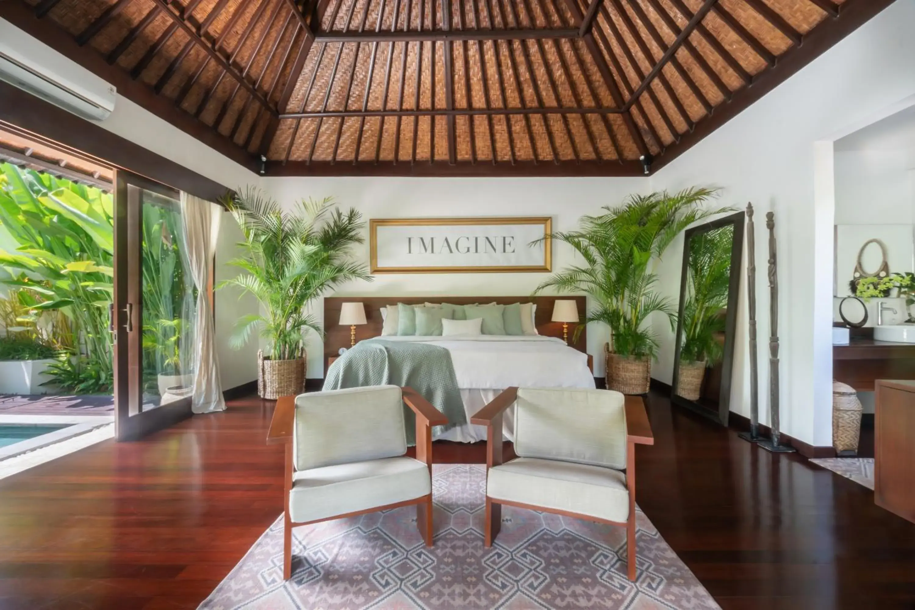 Sanctuary Suite Room in Soulshine Resort and Retreat Sanctuary Suite Room in Soulshine Resort and Retreat