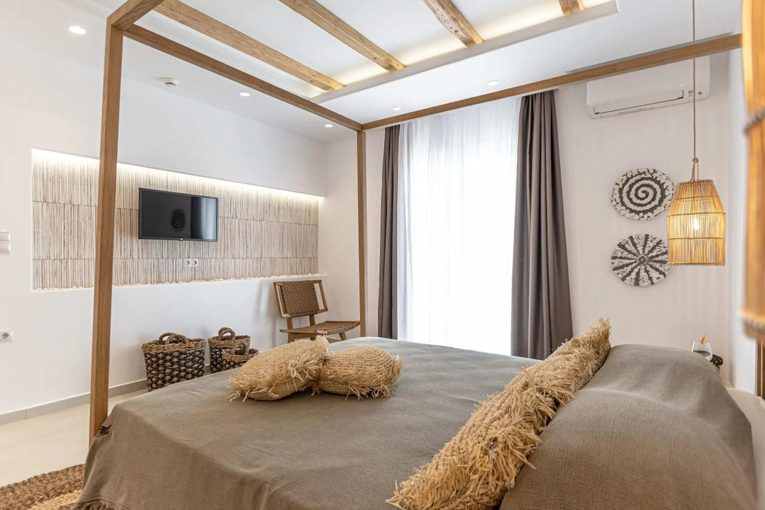 Bed in Sea & Olives Suites Hotel and Villas