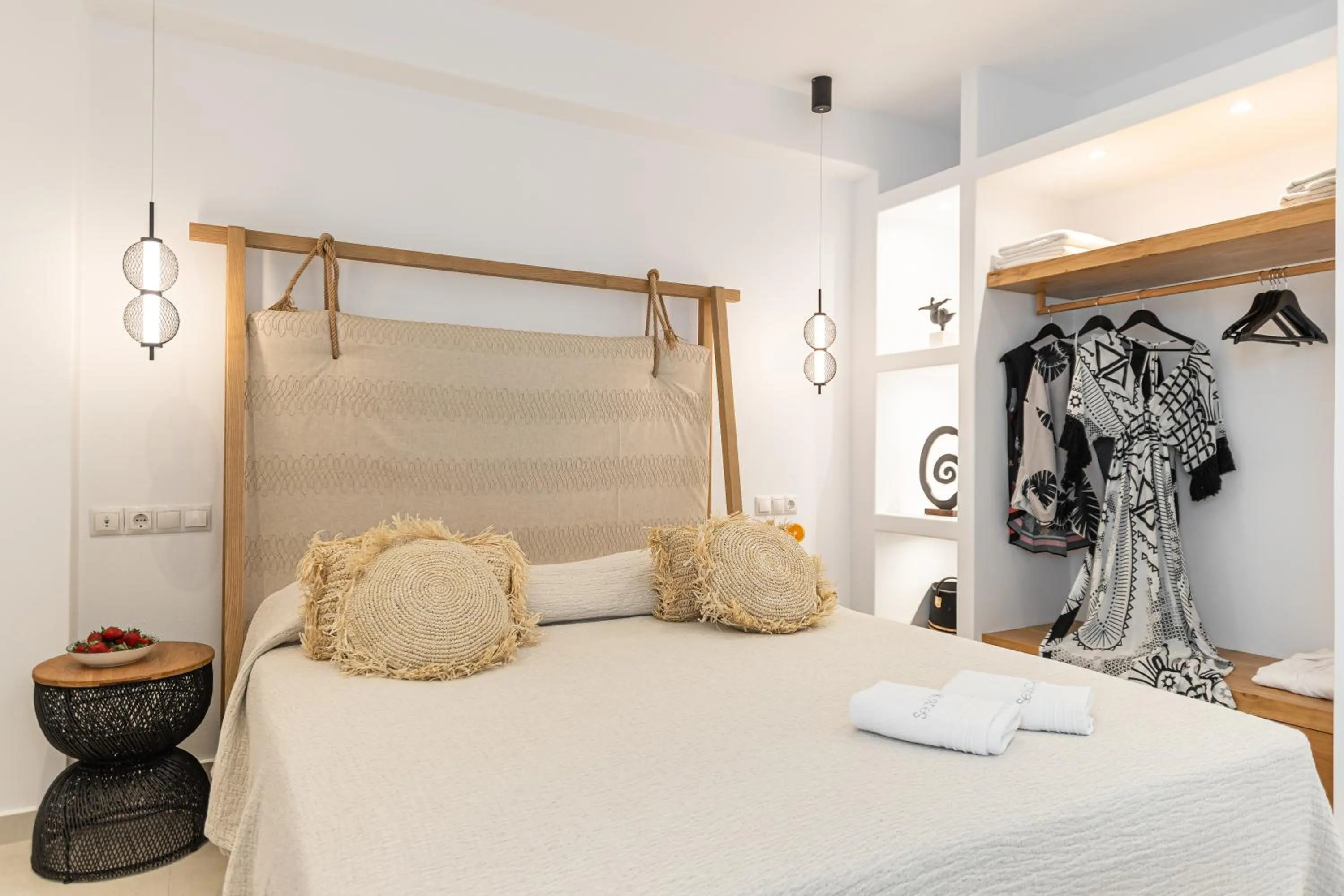 Bed in Sea & Olives Suites Hotel and Villas