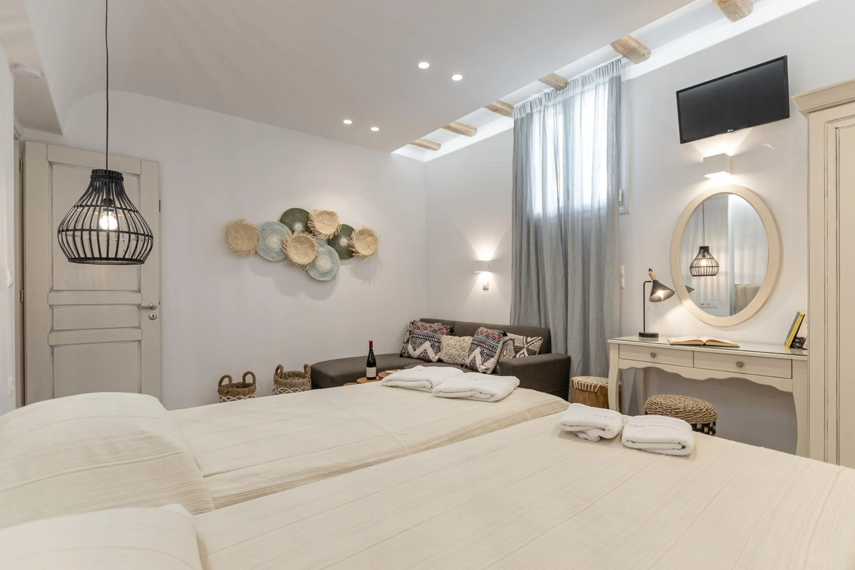 Bed in Sea & Olives Suites Hotel and Villas