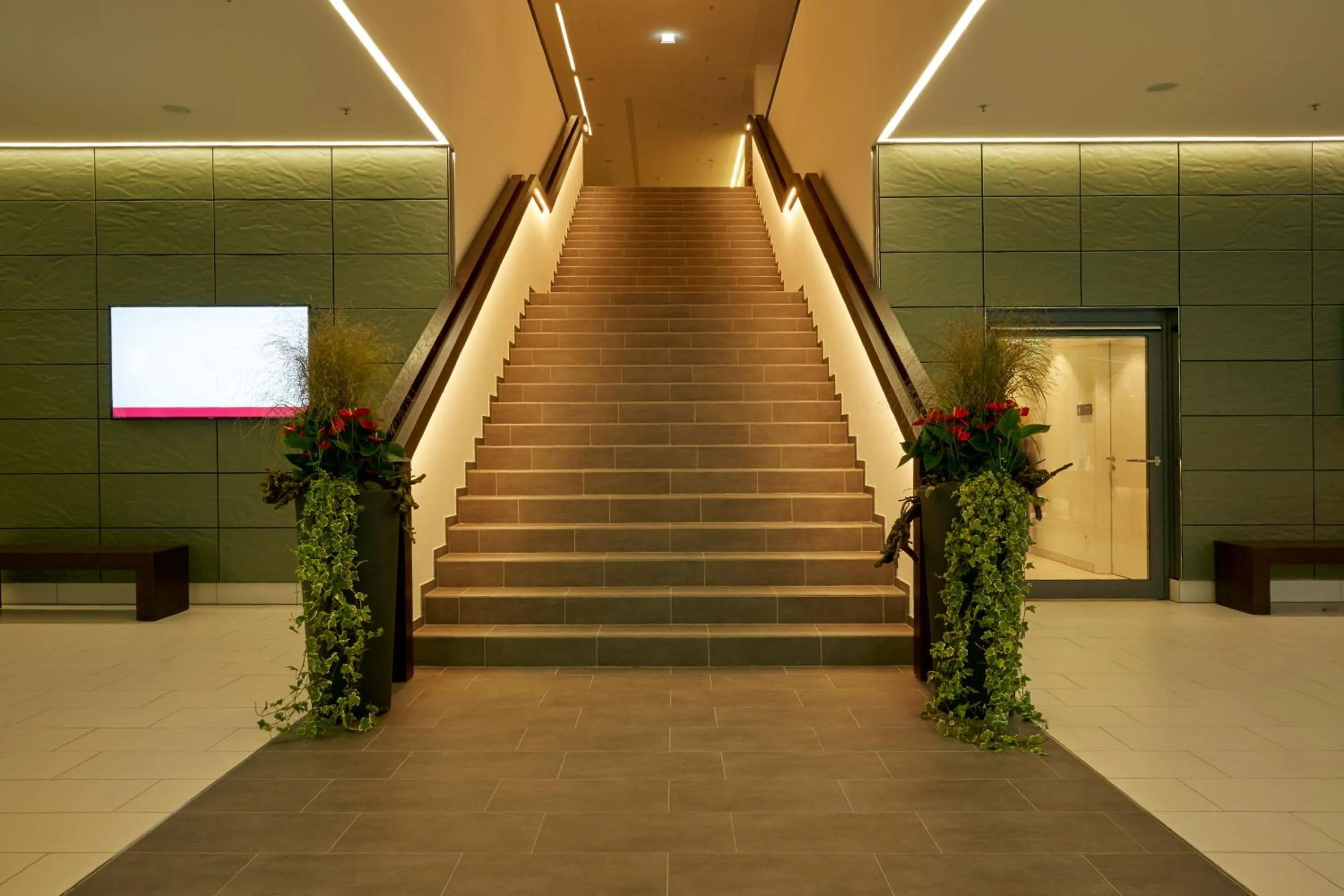 Facade/entrance in HYPERION Hotel Hamburg City, Trademark Collection by Wyndham