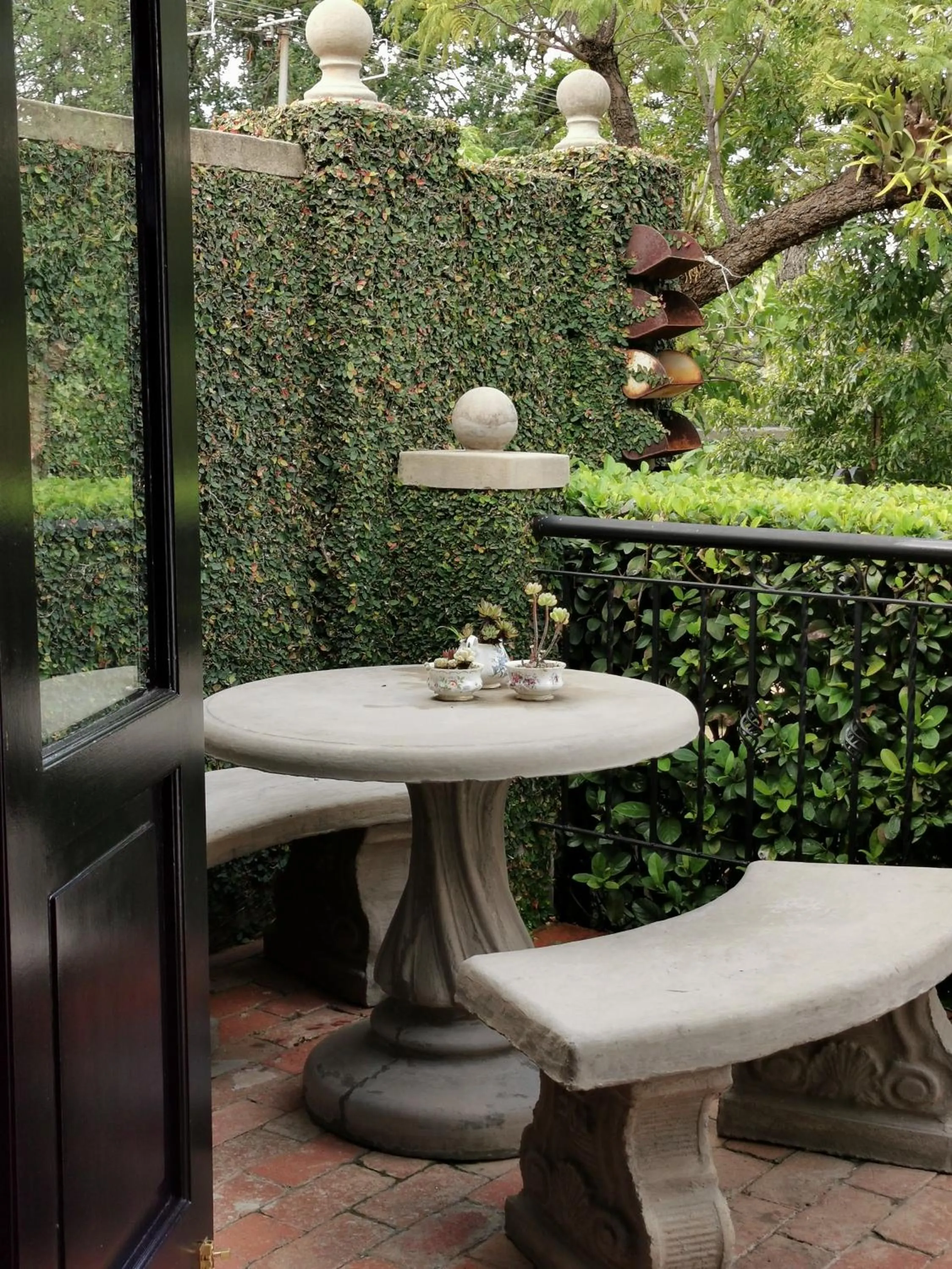 Patio in At 98 on Lynburn Guest House