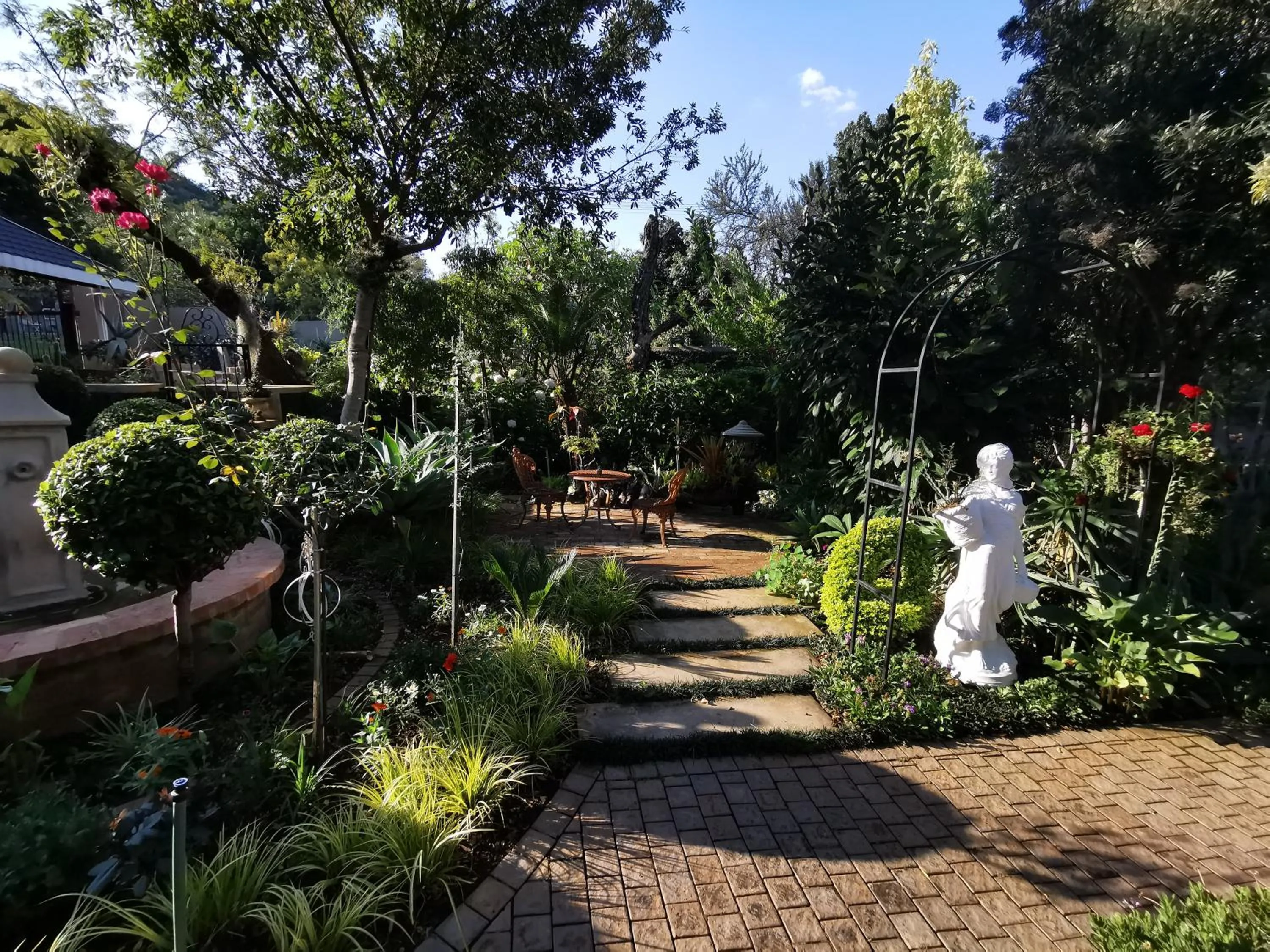 Garden in At 98 on Lynburn Guest House