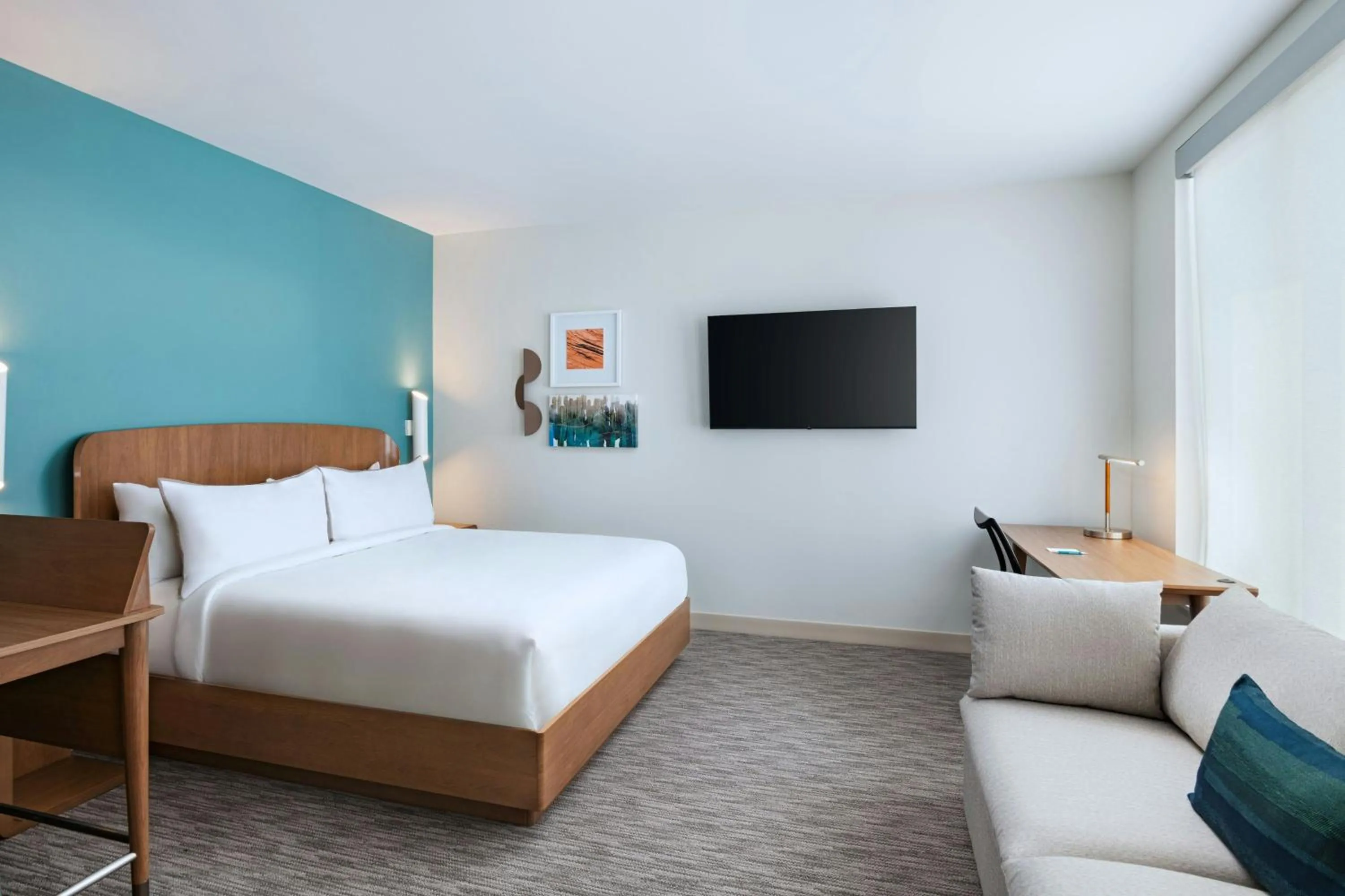 Bedroom, Bed in Element Las Vegas Symphony Park