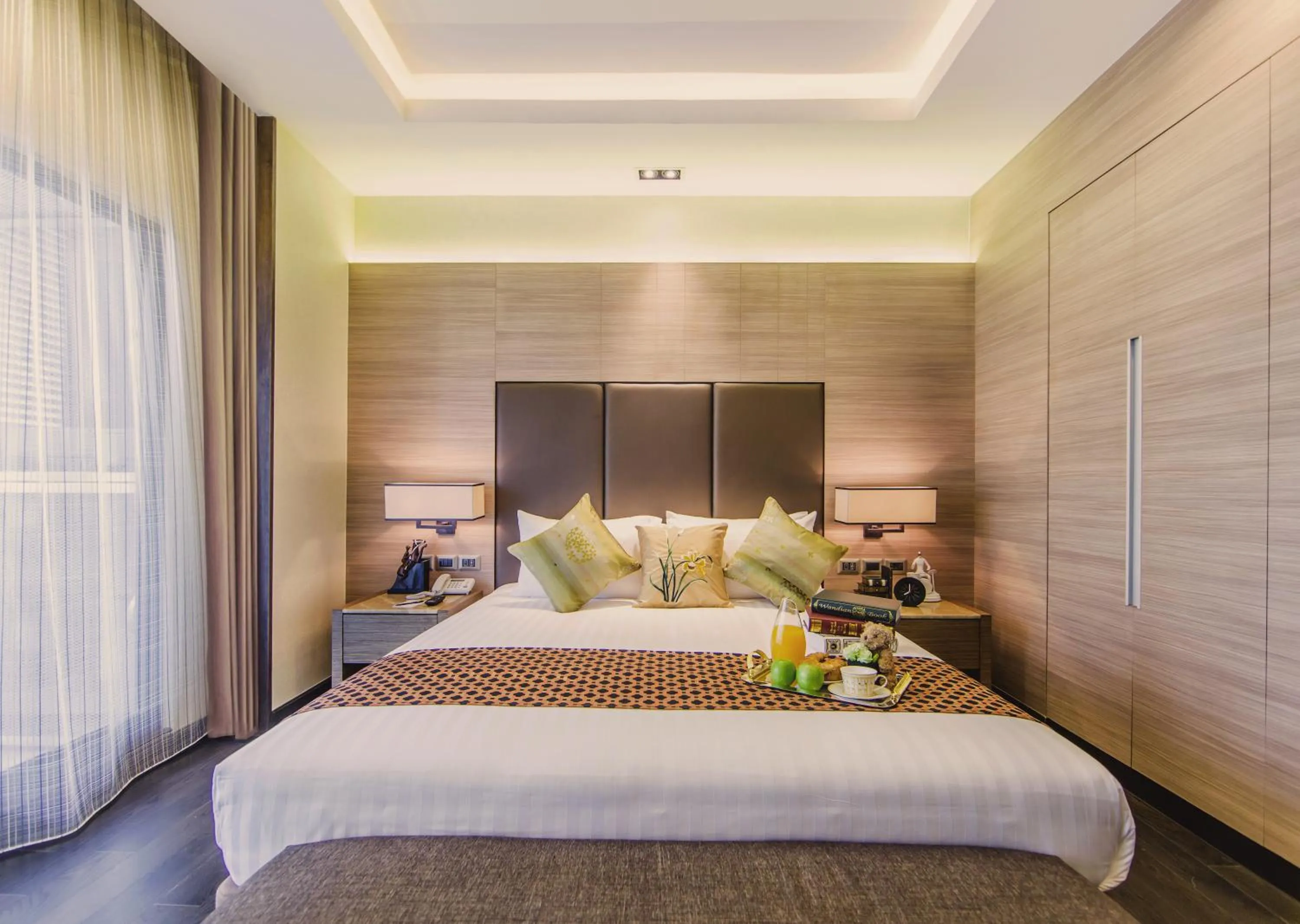 Bedroom, Bed in Qiss Residence by Bliston