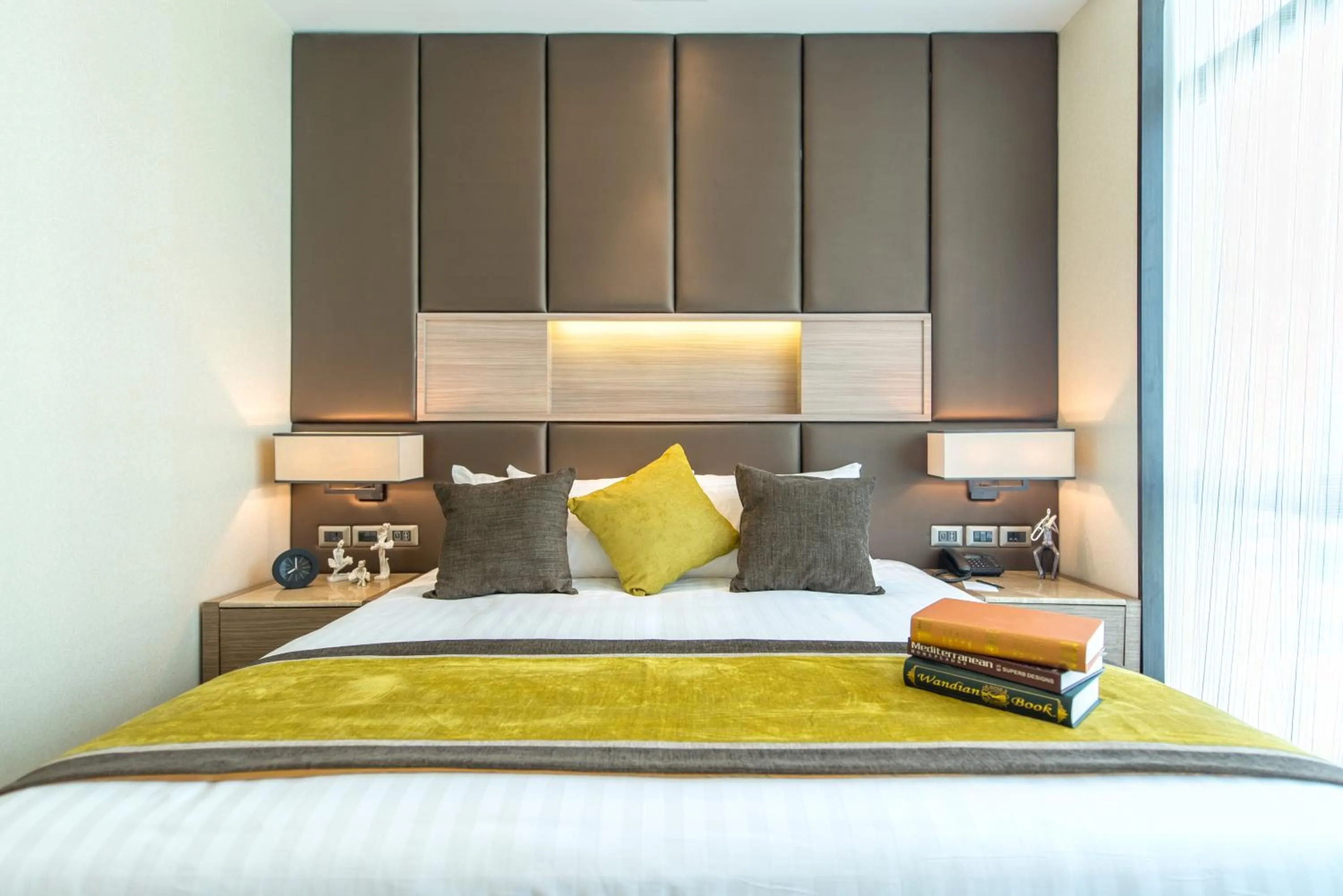 Bedroom, Bed in Qiss Residence by Bliston