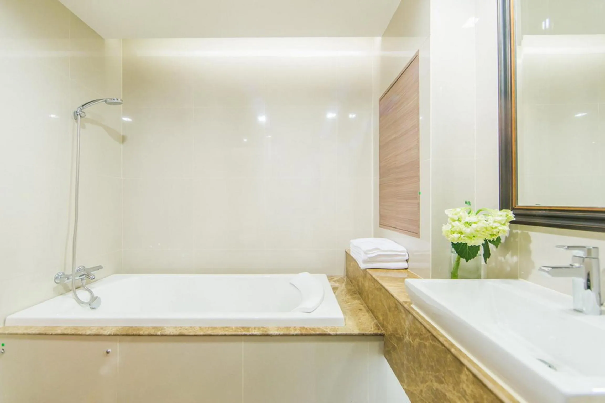 Bathroom in Qiss Residence by Bliston